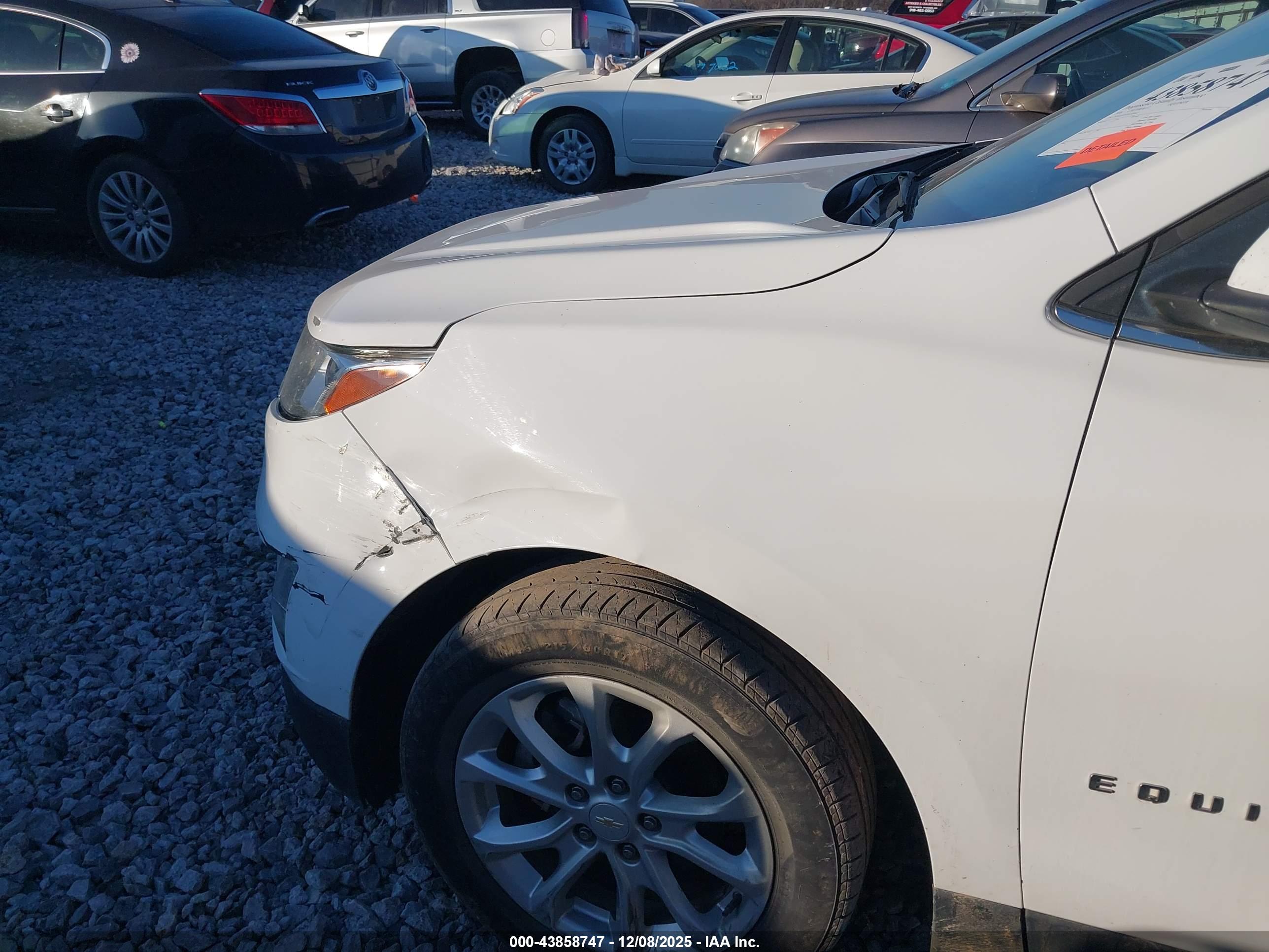 CHEVROLET EQUINOX image 6