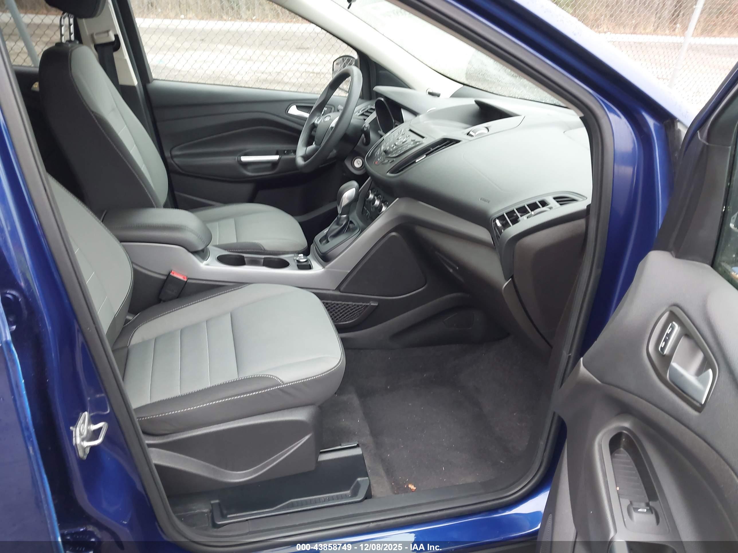 FORD ESCAPE image 5
