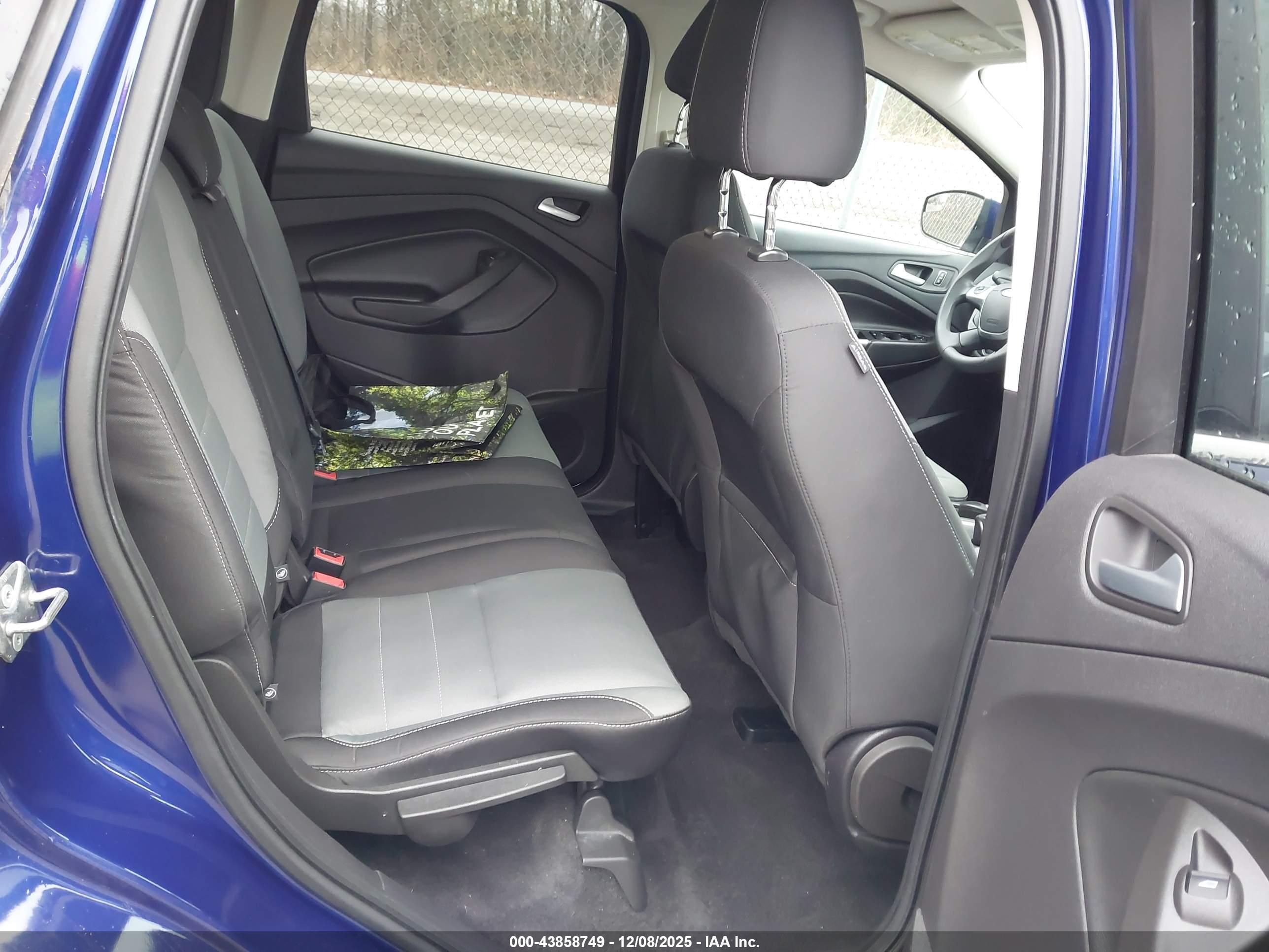 FORD ESCAPE image 8