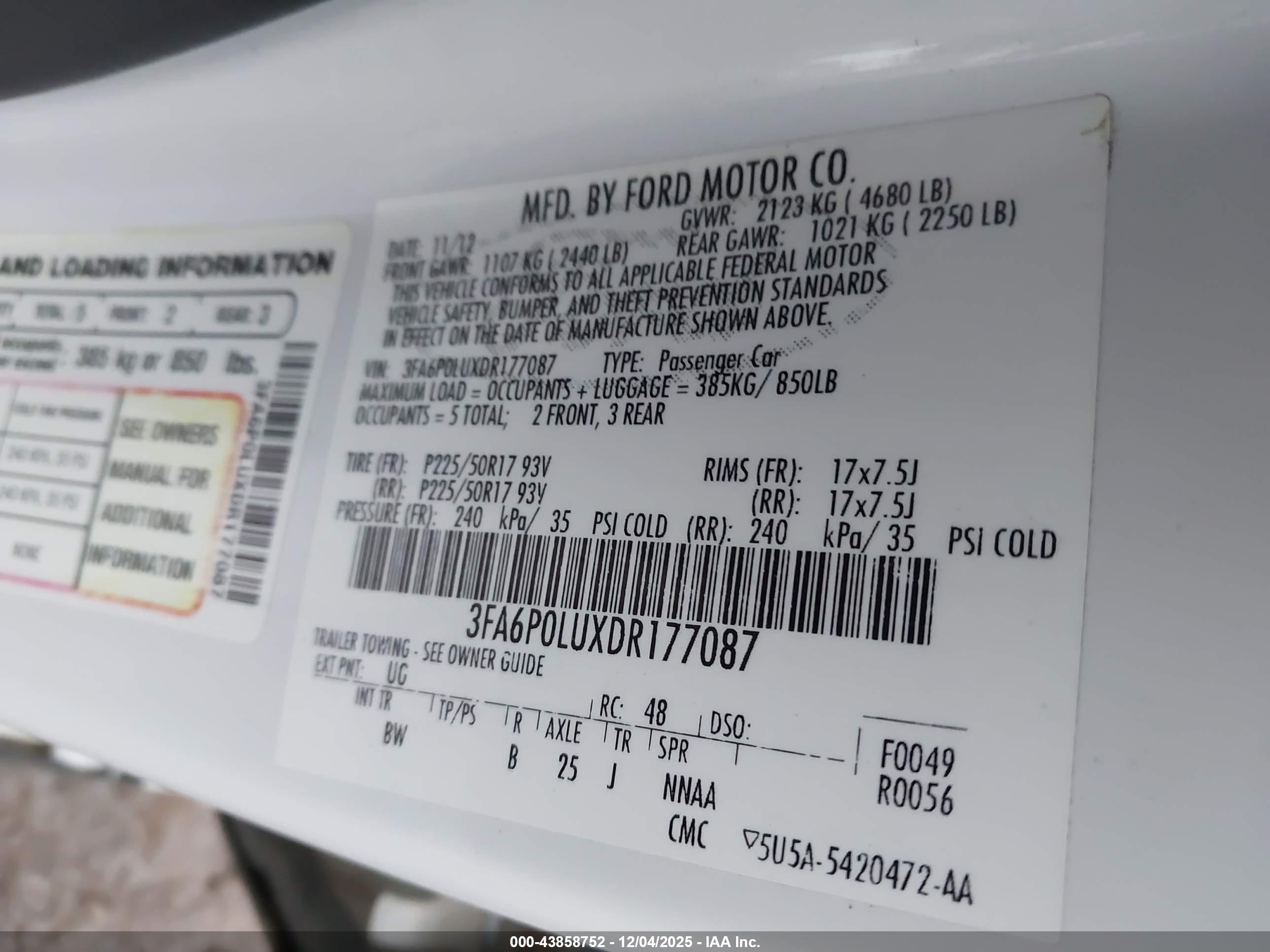 FORD FUSION image 9
