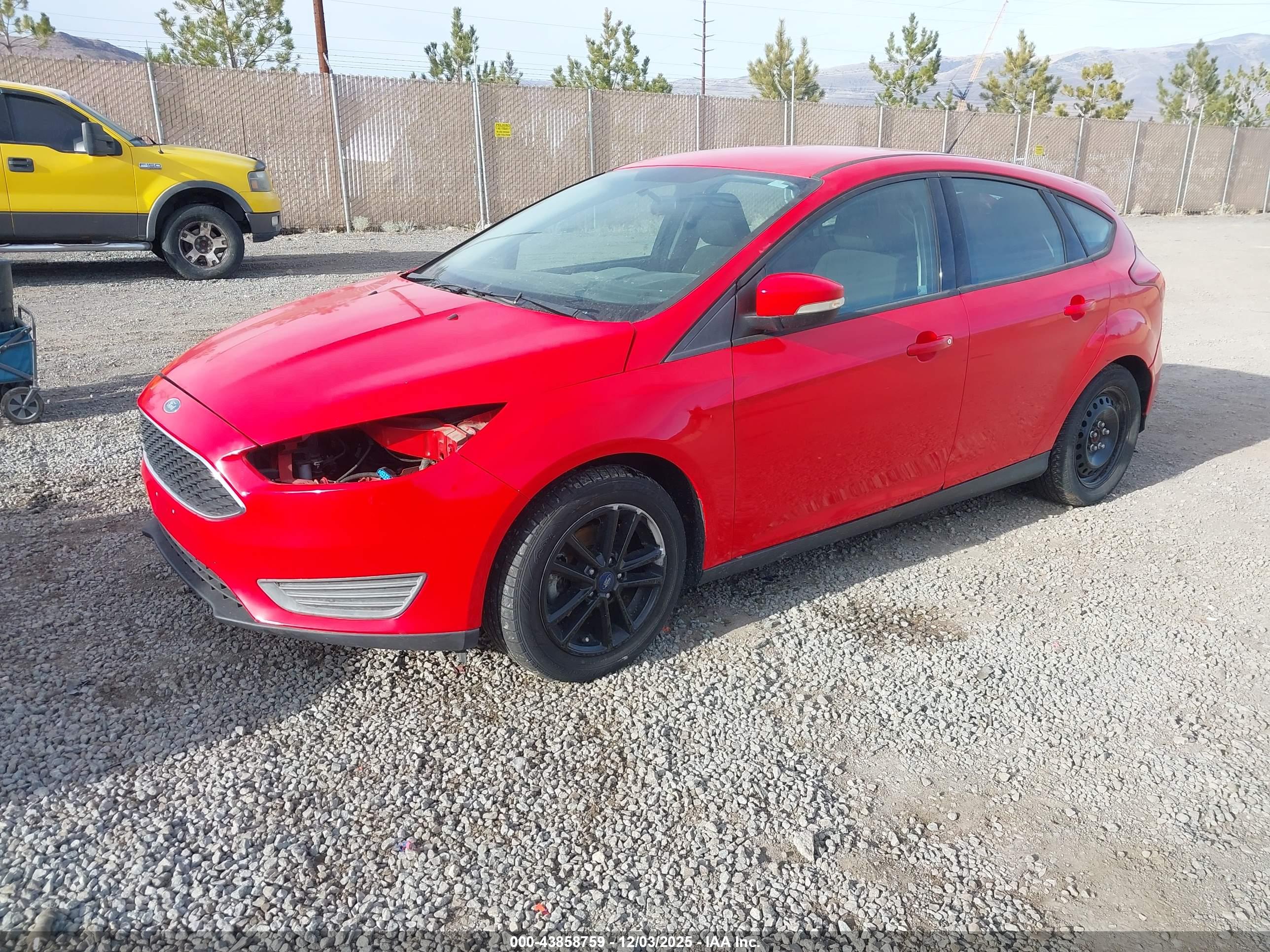FORD FOCUS image 2