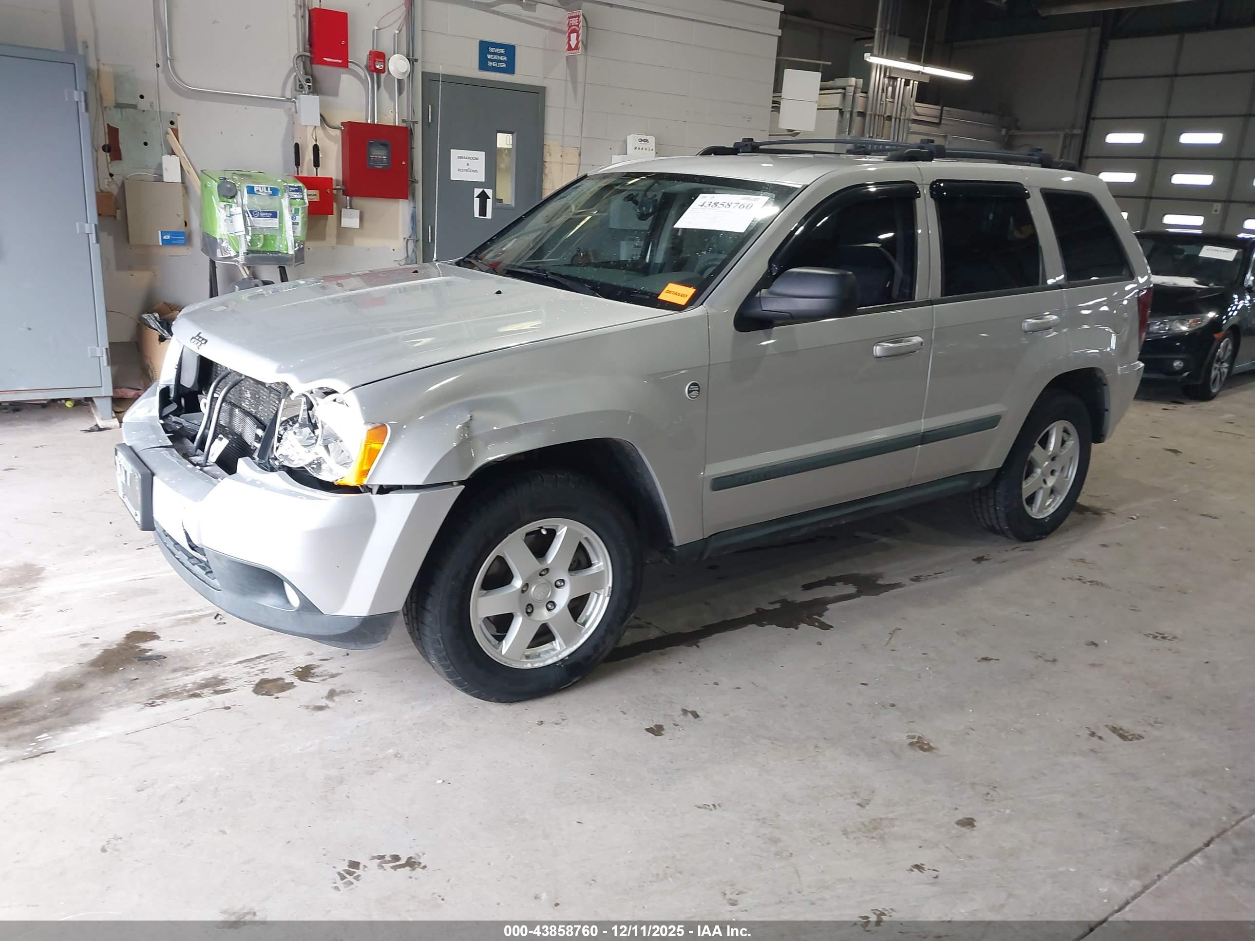 JEEP GRAND image 2