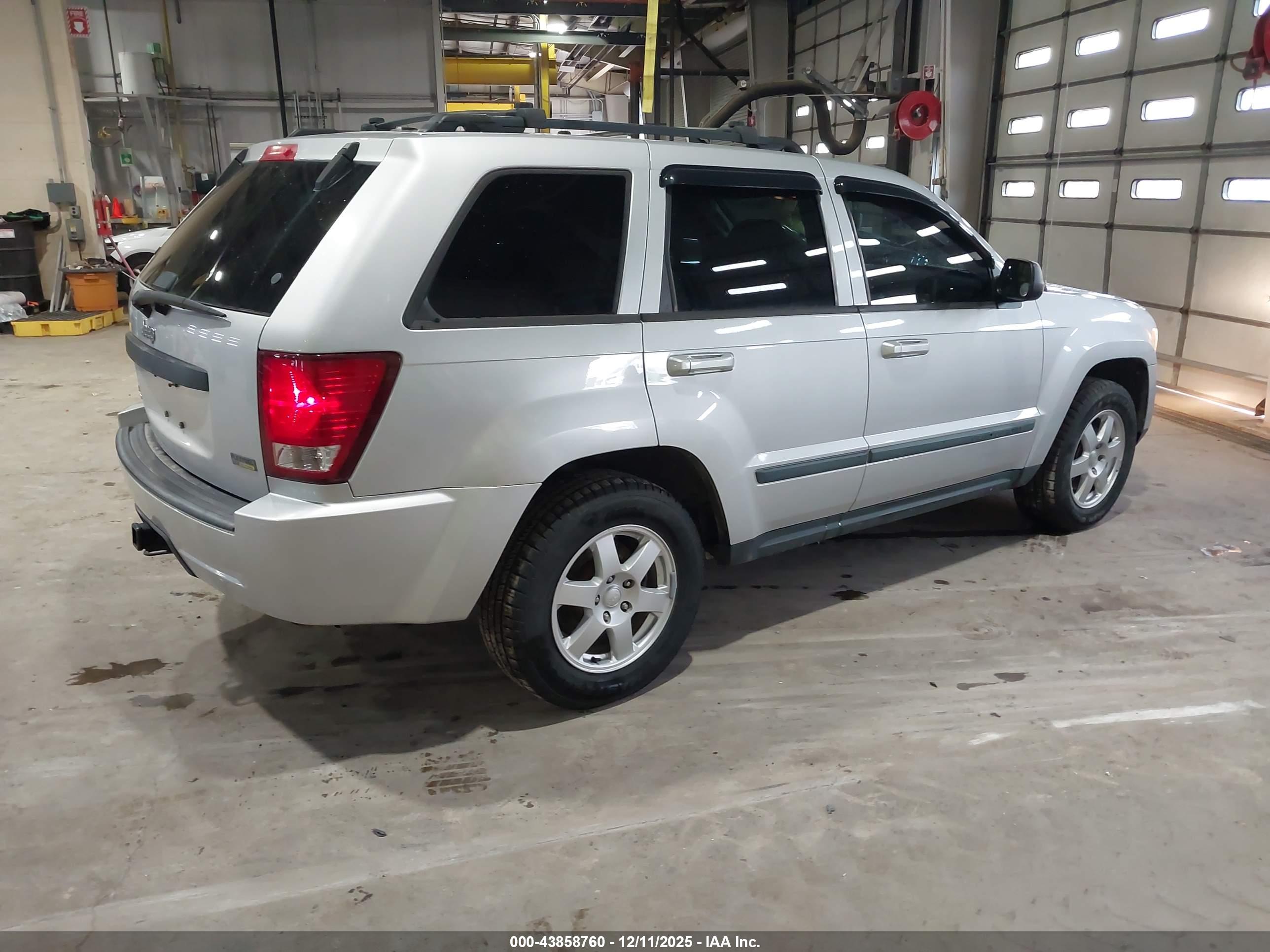 JEEP GRAND image 4
