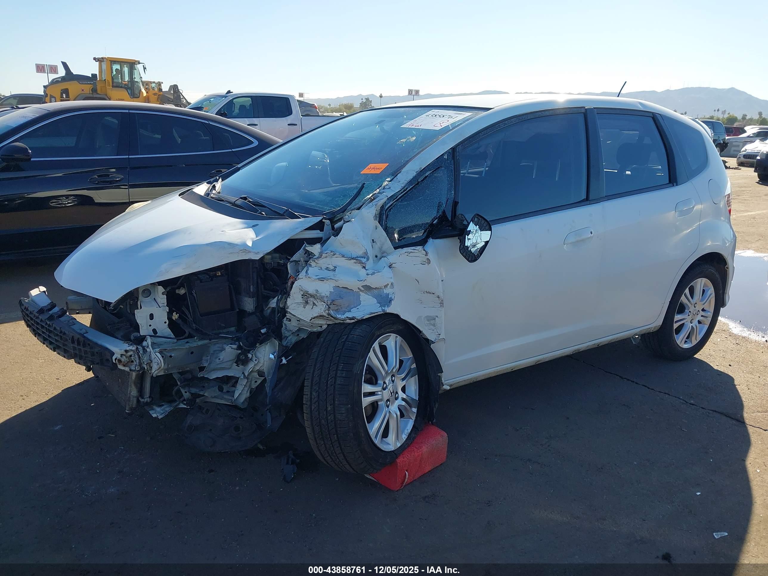 HONDA FIT image 2