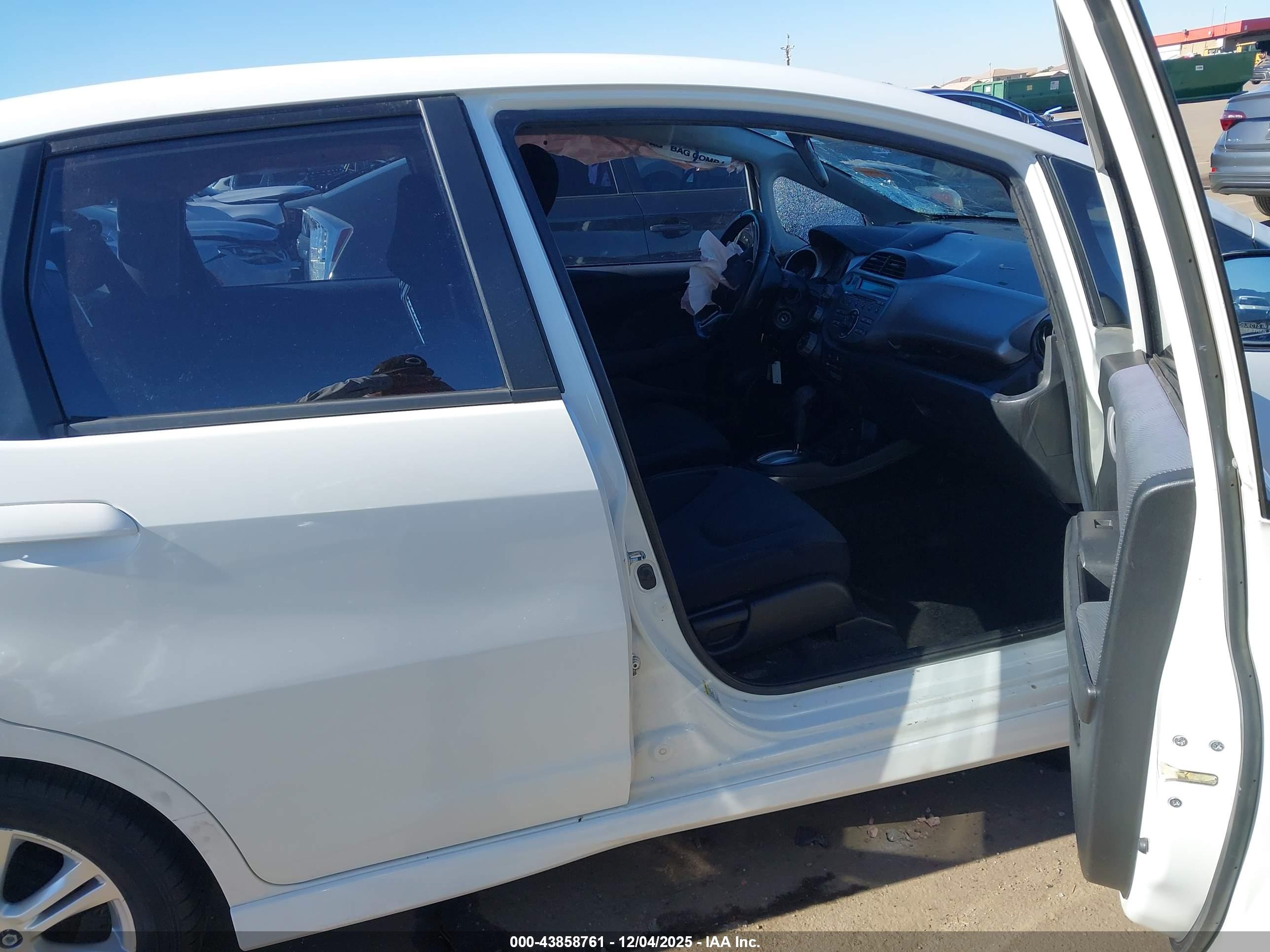 HONDA FIT image 5