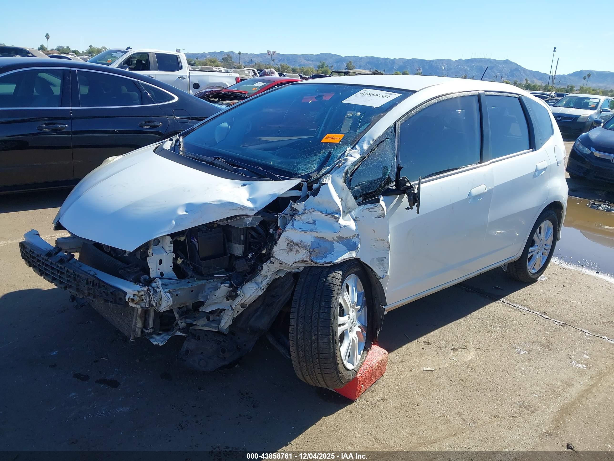 HONDA FIT image 6