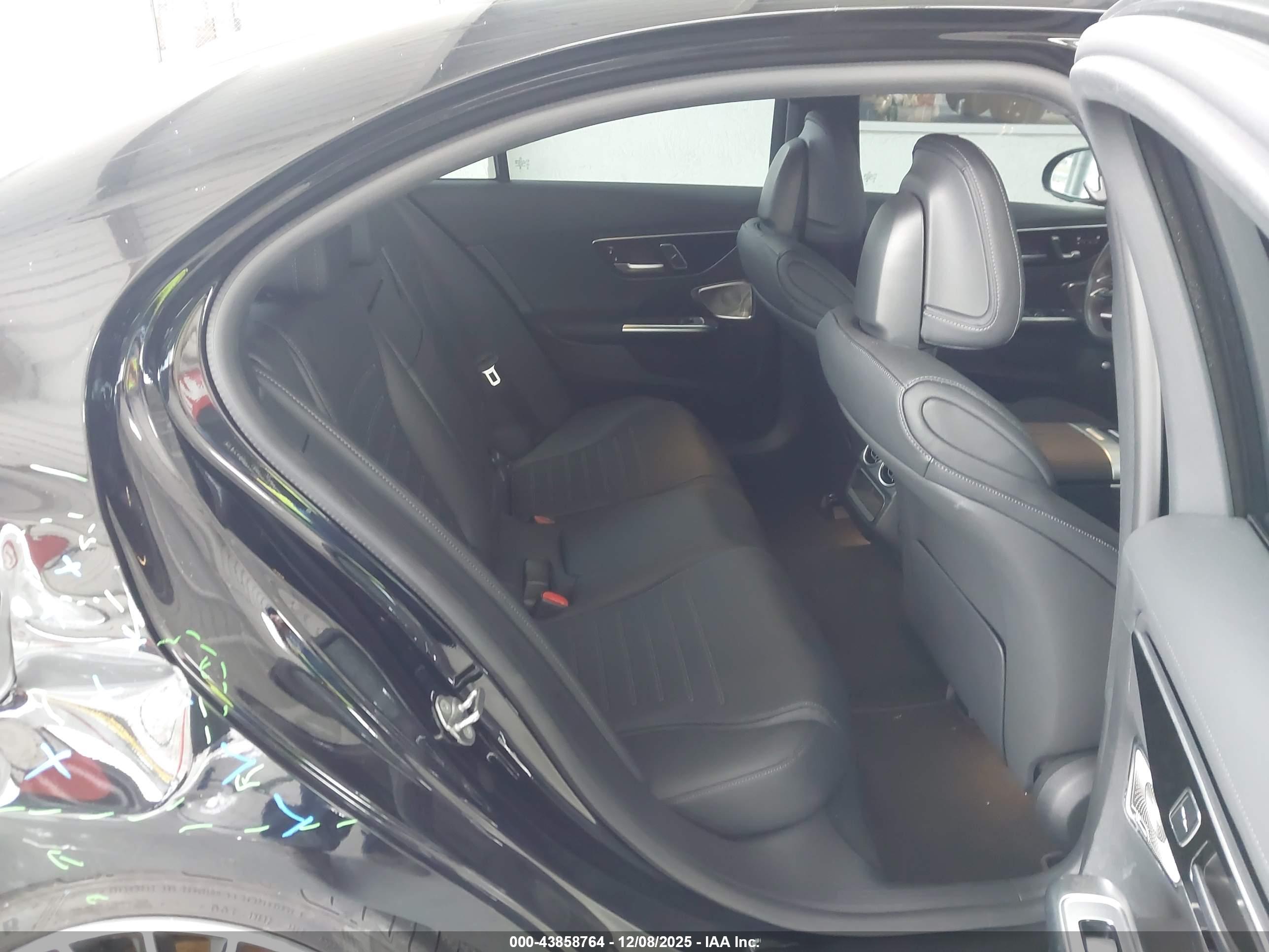MERCEDES-BENZ C image 8