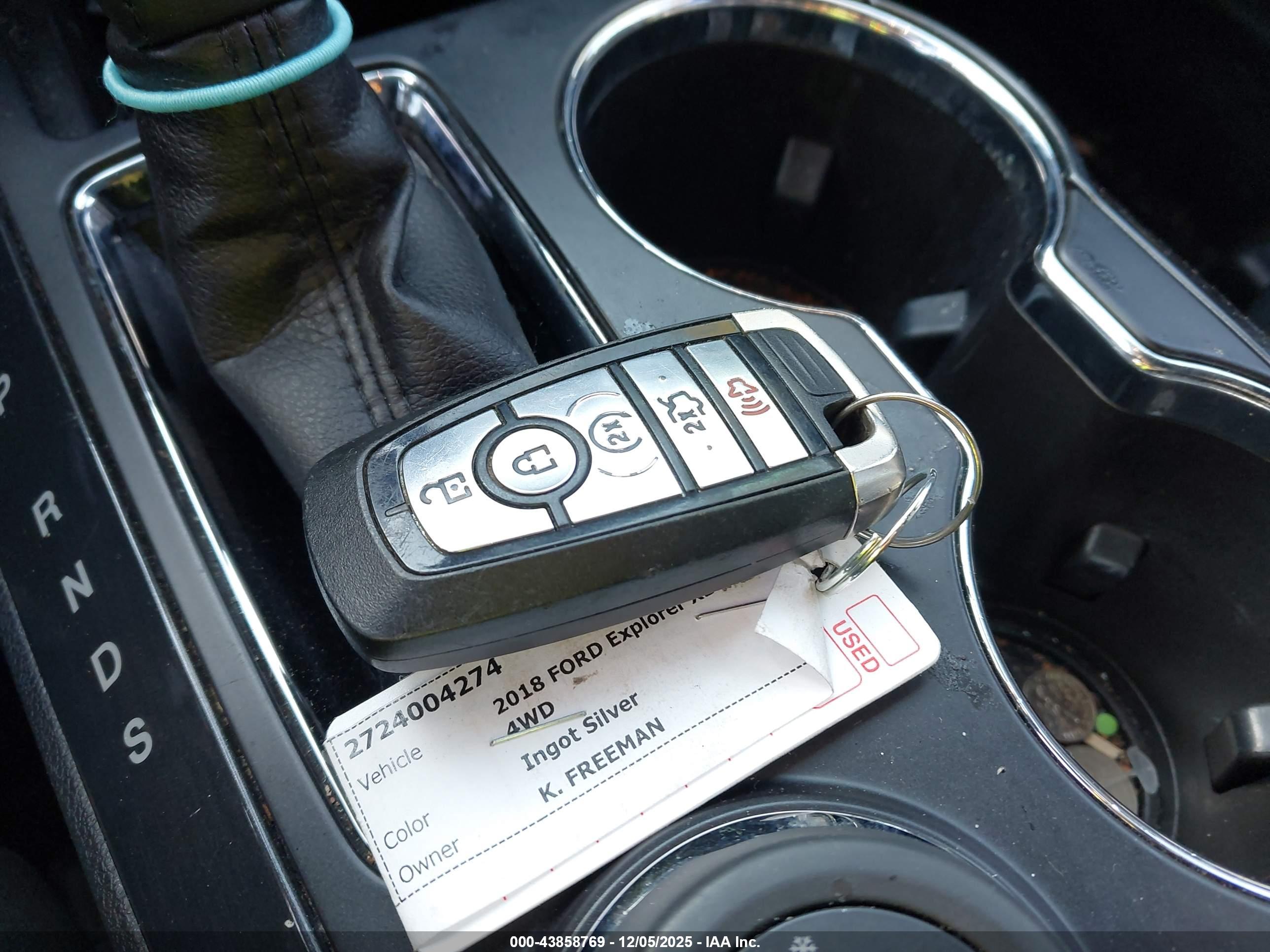 FORD EXPLORER image 11