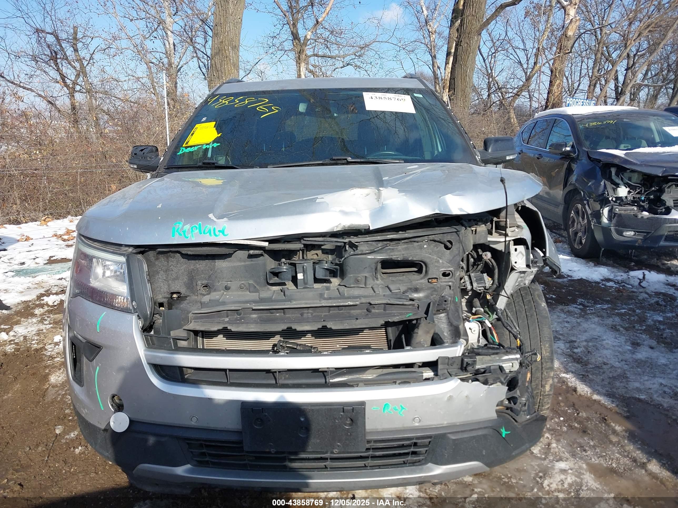 FORD EXPLORER image 6
