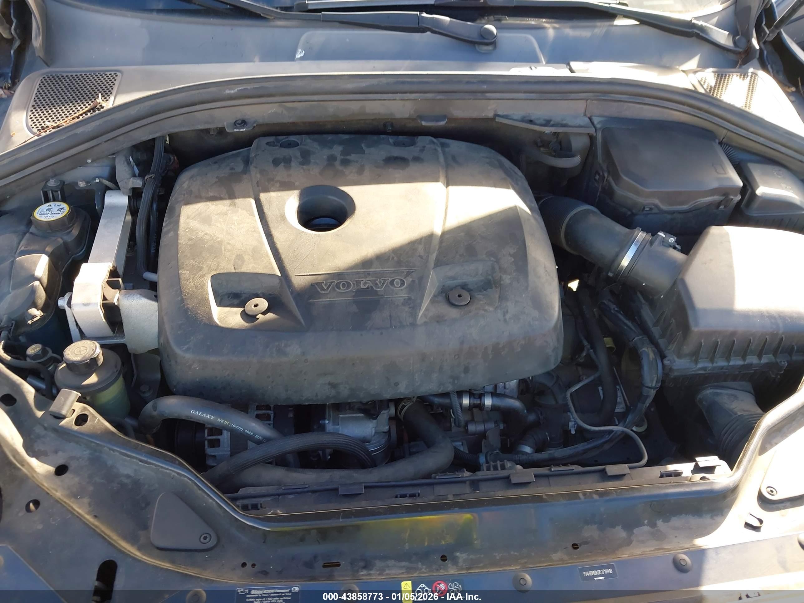 VOLVO XC60 image 10