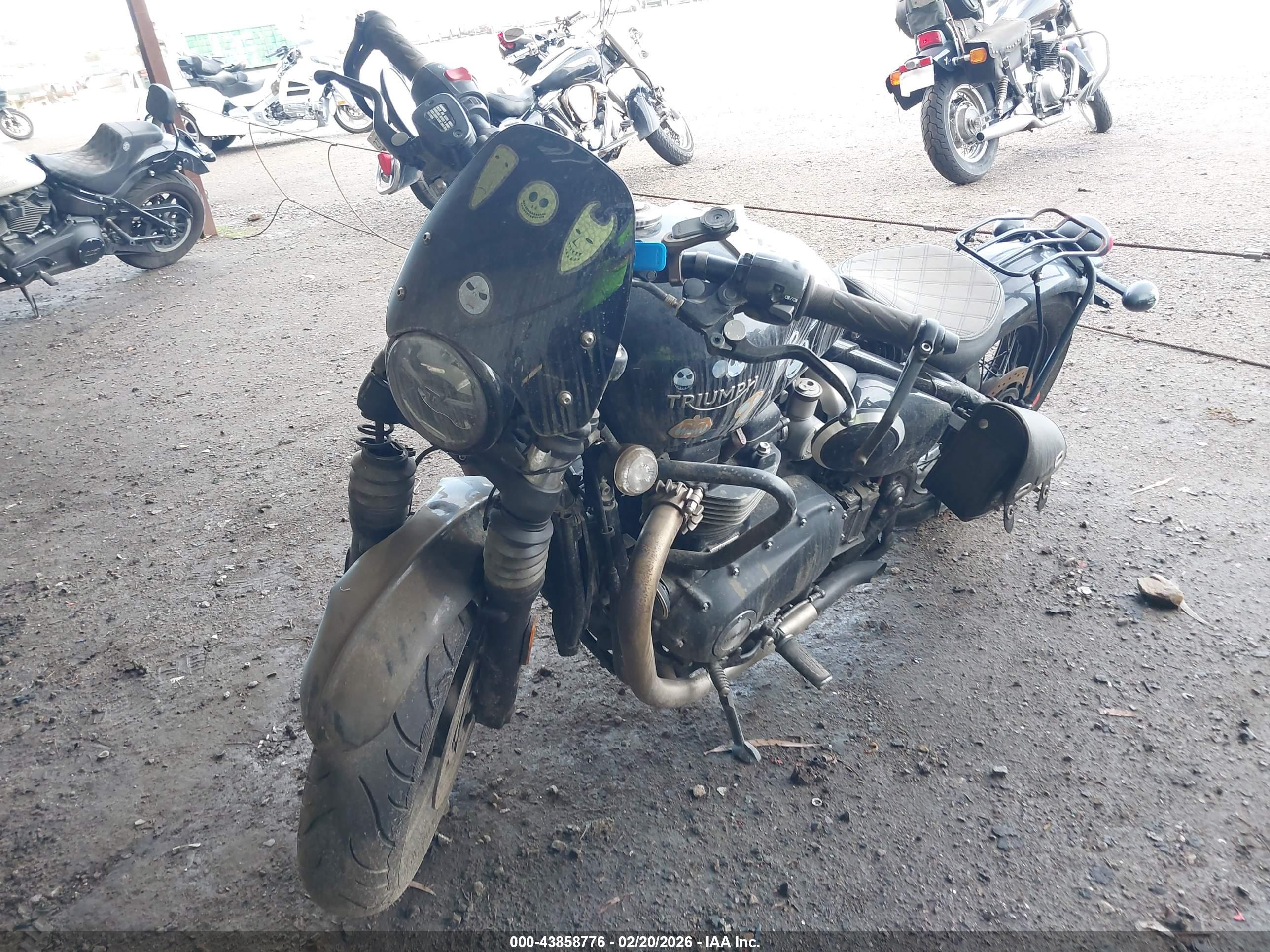 TRIUMPH MOTORCYCLE image 2