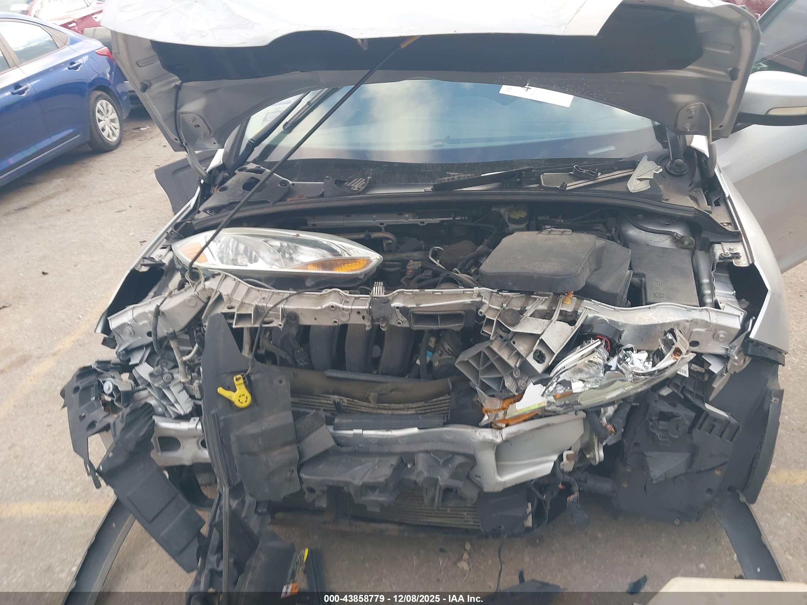 FORD FOCUS image 10
