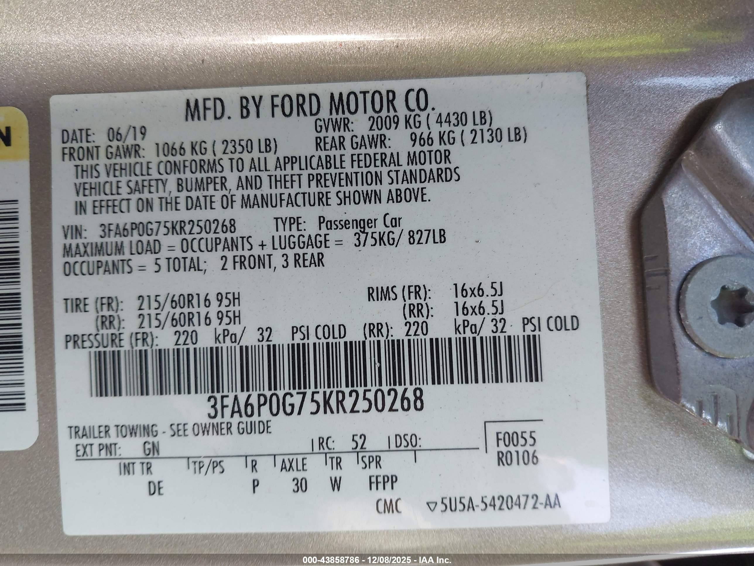 FORD FUSION image 9