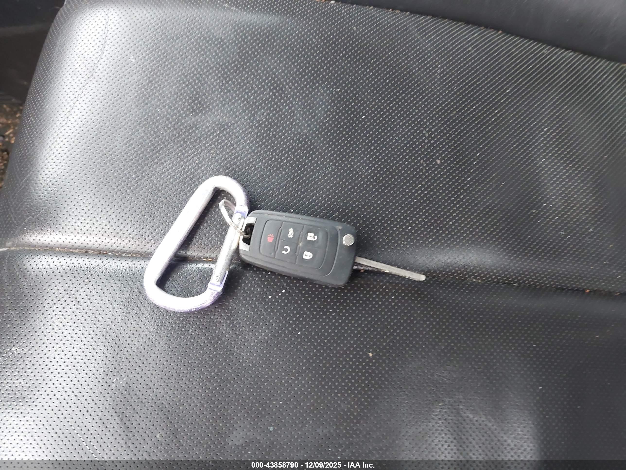 CHEVROLET EQUINOX image 11