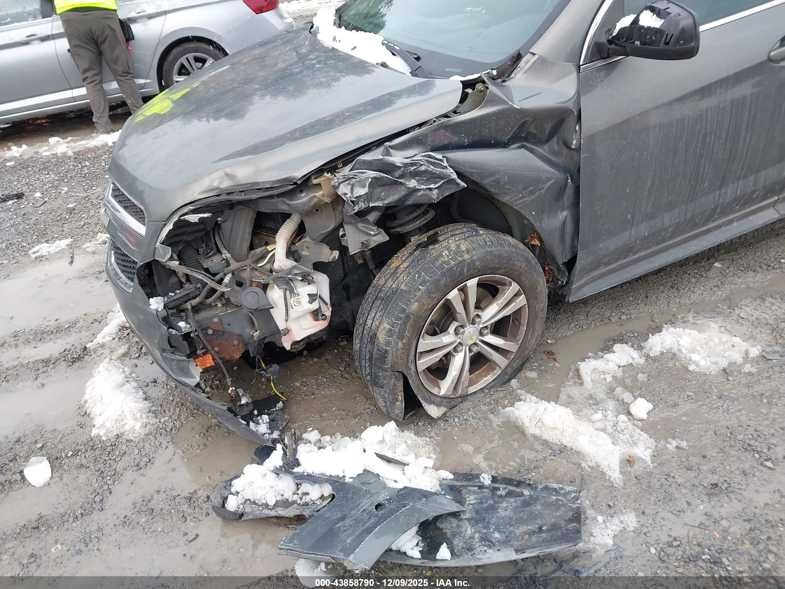 CHEVROLET EQUINOX image 6
