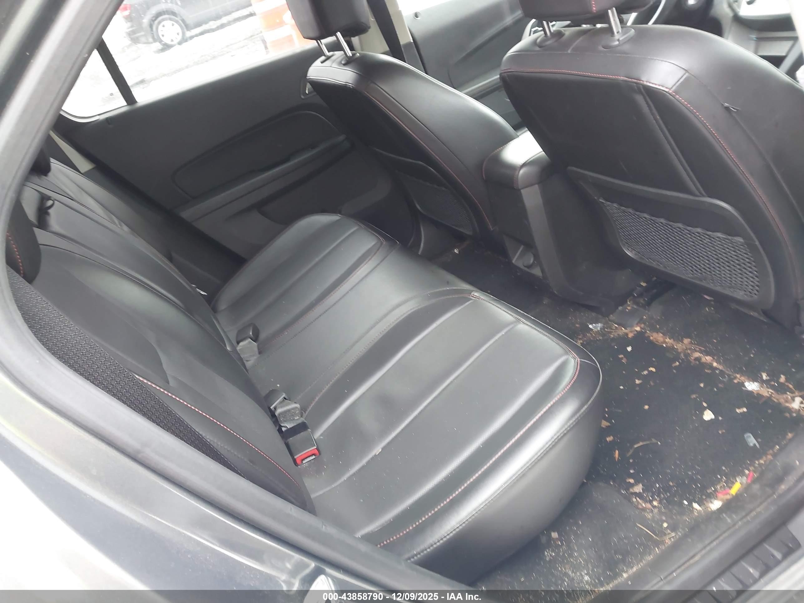 CHEVROLET EQUINOX image 8
