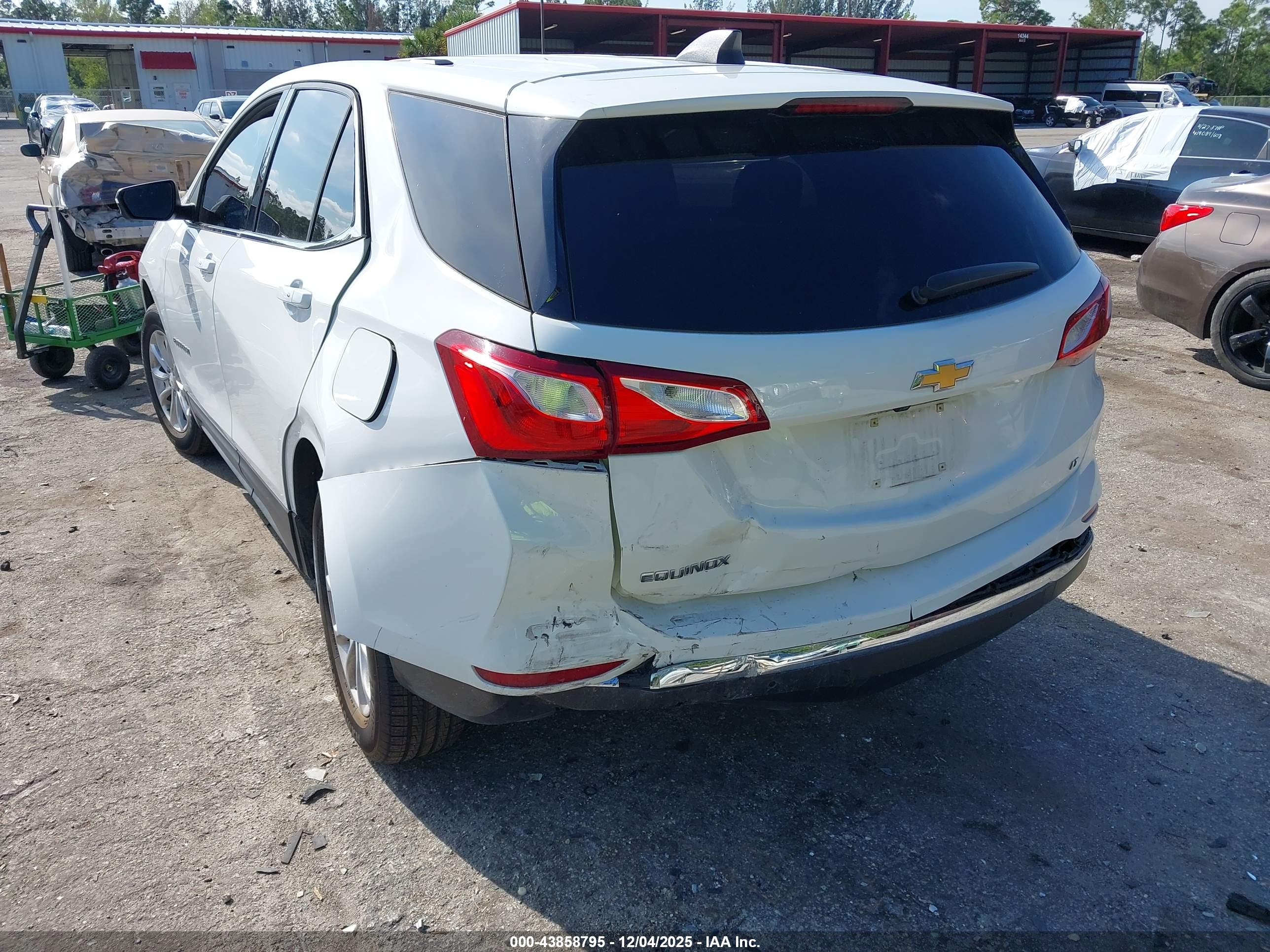 CHEVROLET EQUINOX image 6