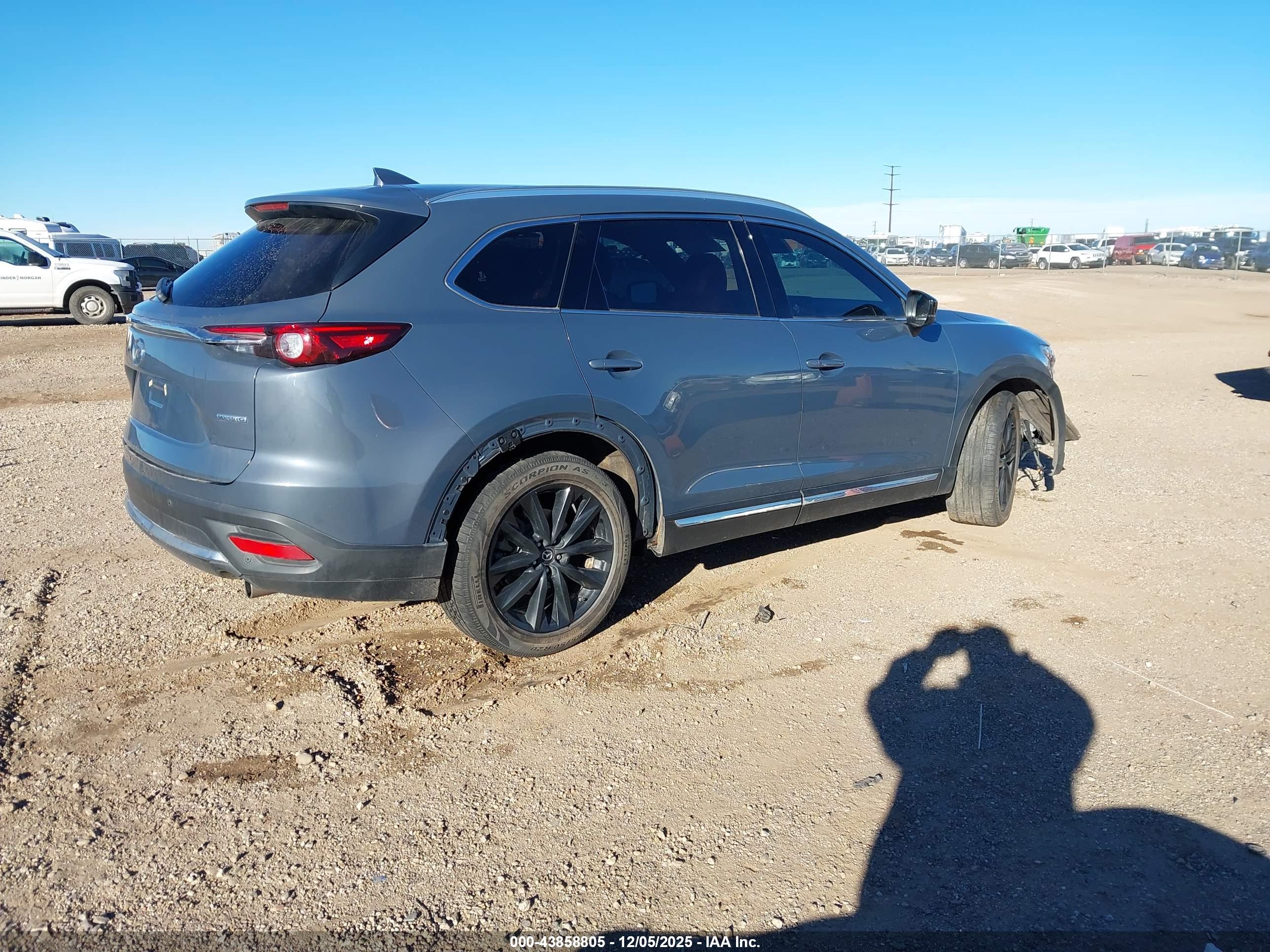 MAZDA CX-9 image 4