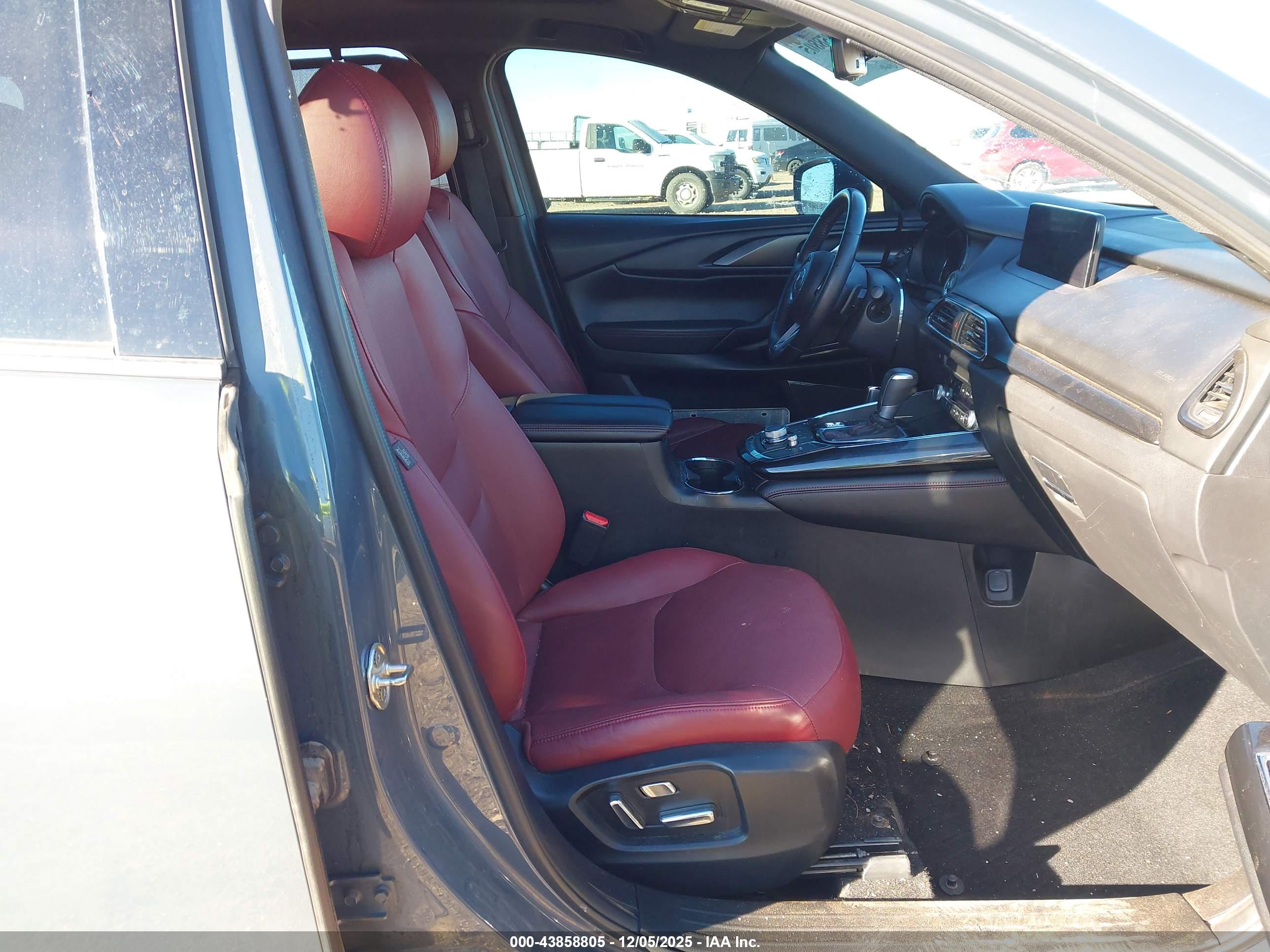 MAZDA CX-9 image 5
