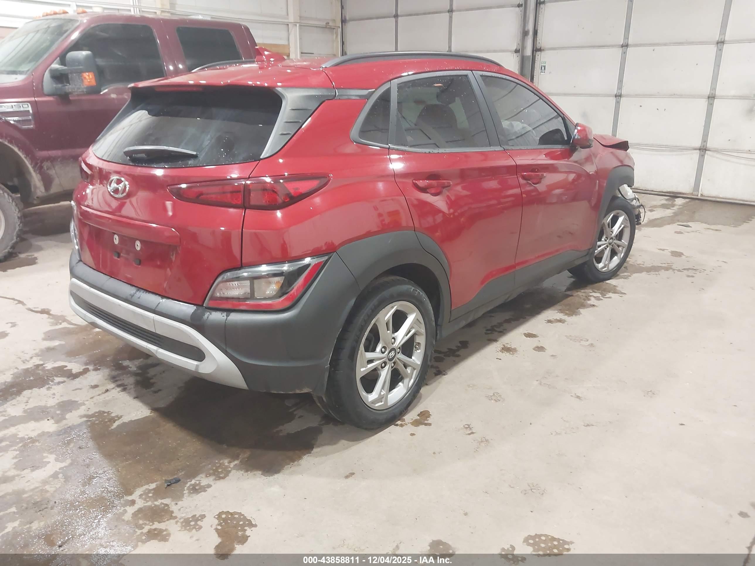 HYUNDAI KONA image 4