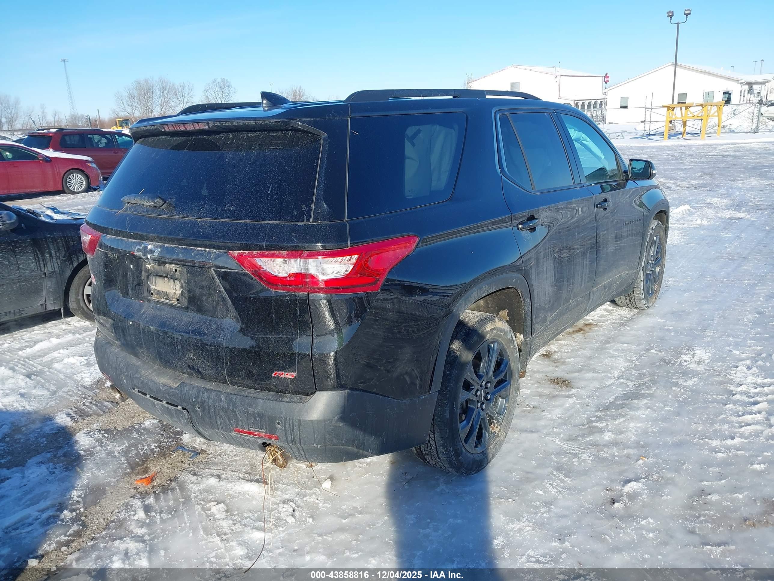 CHEVROLET TRAVERSE image 4