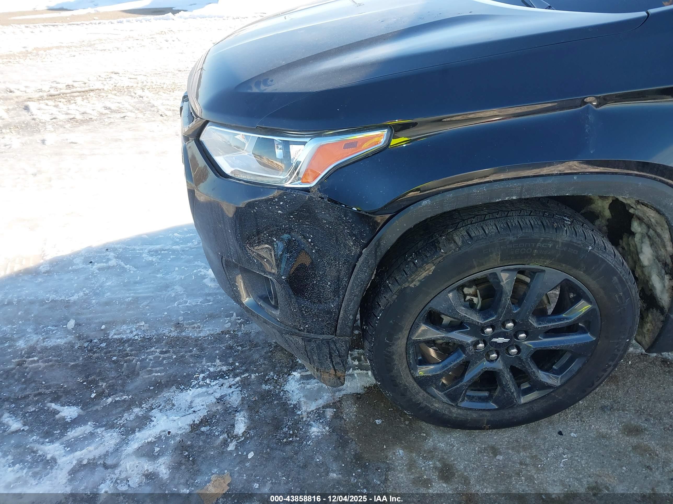 CHEVROLET TRAVERSE image 6