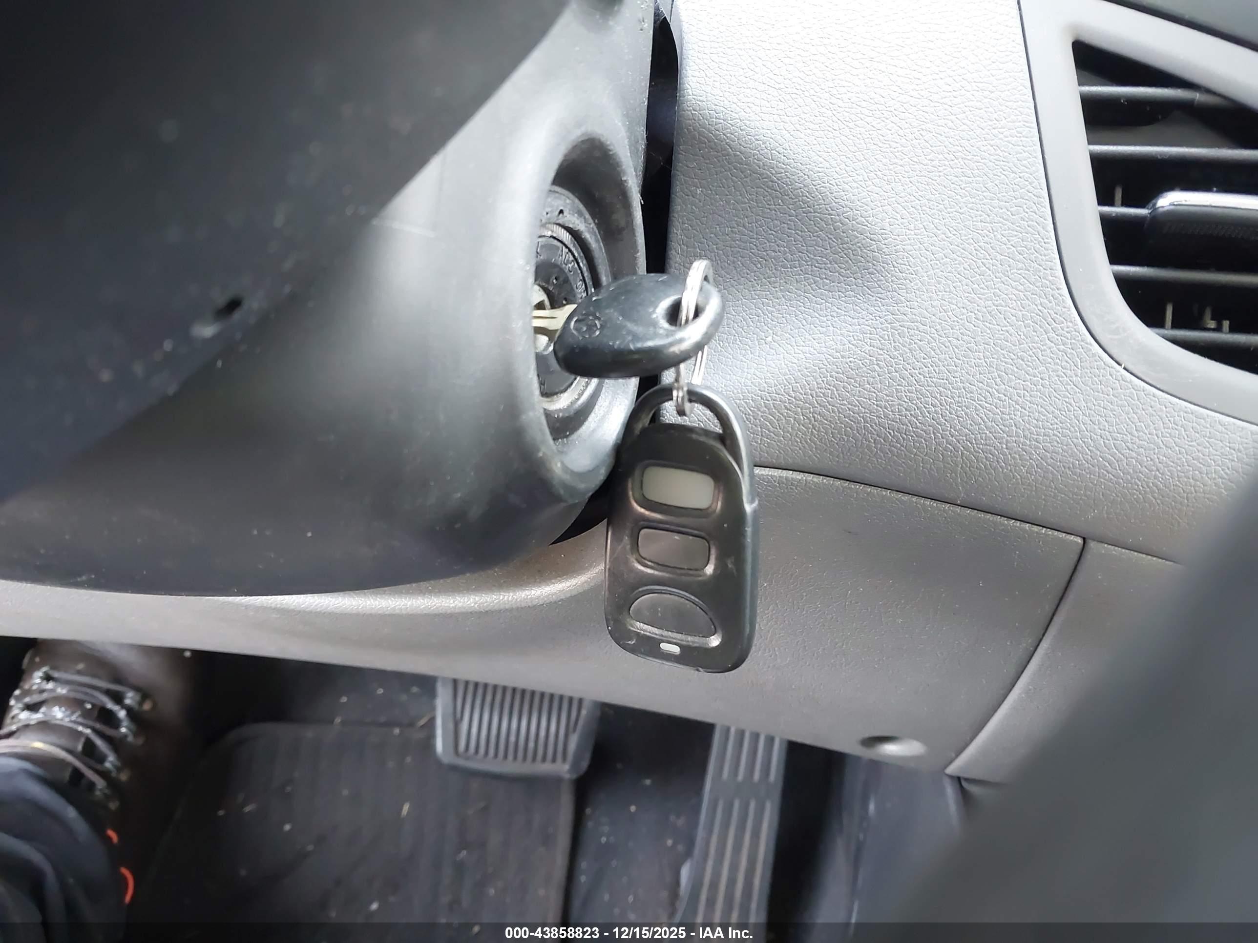 HYUNDAI ELANTRA image 11