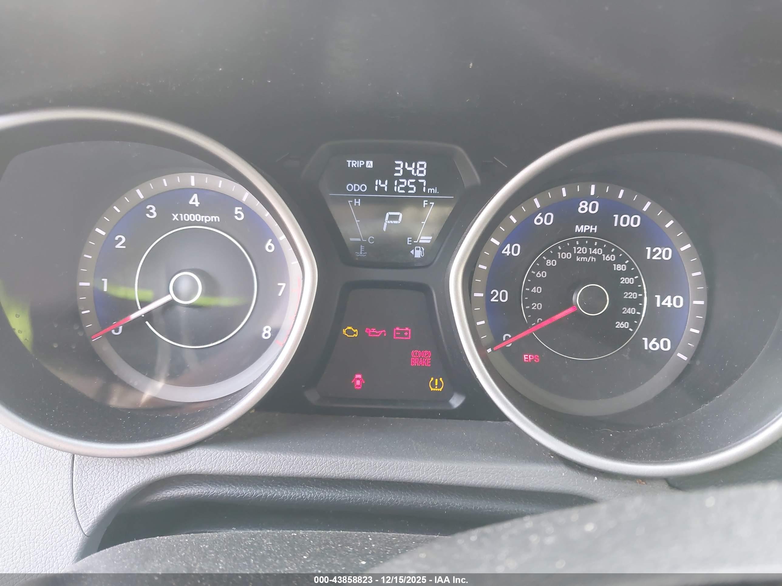 HYUNDAI ELANTRA image 7