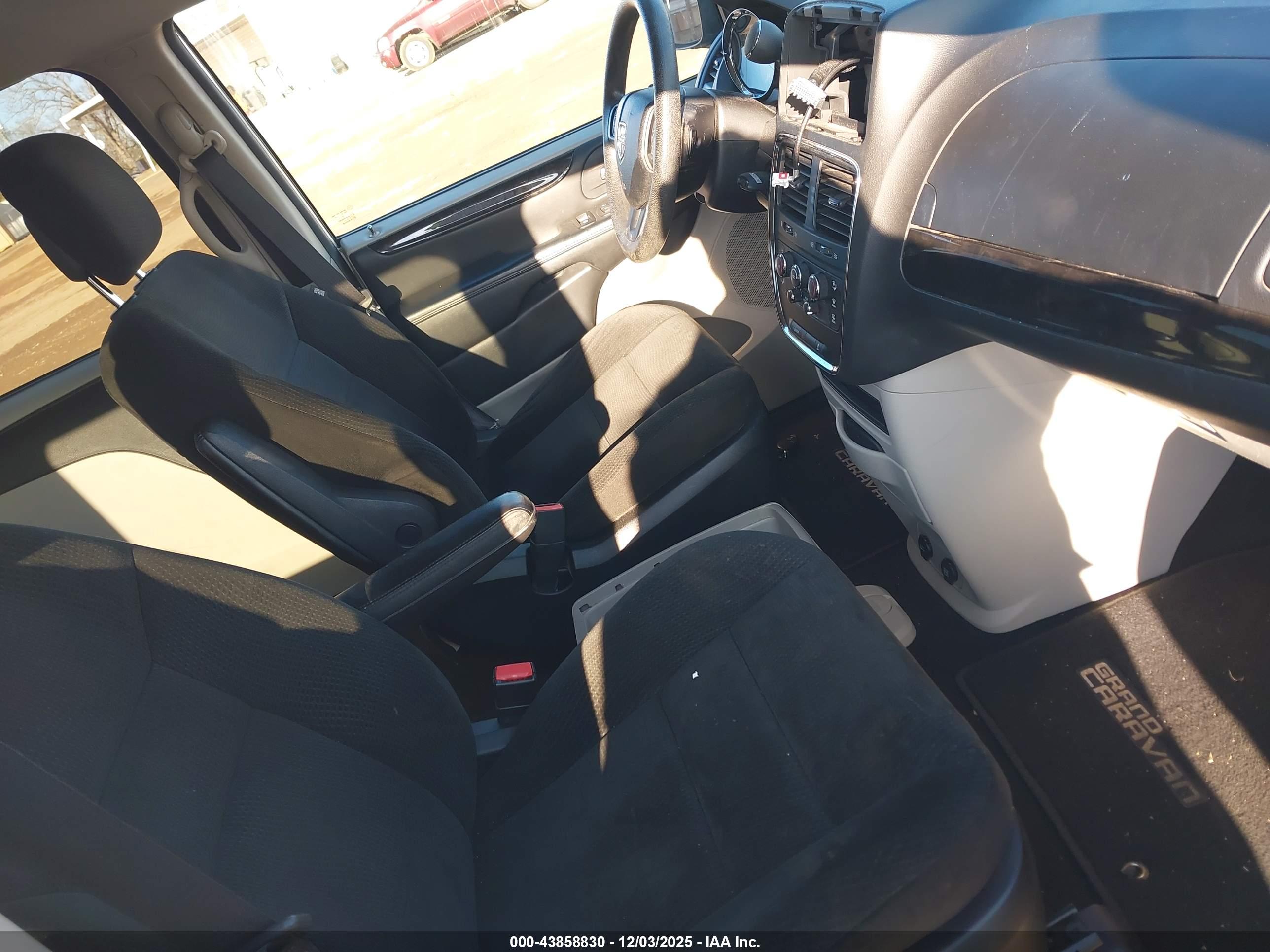 DODGE GRAND image 5