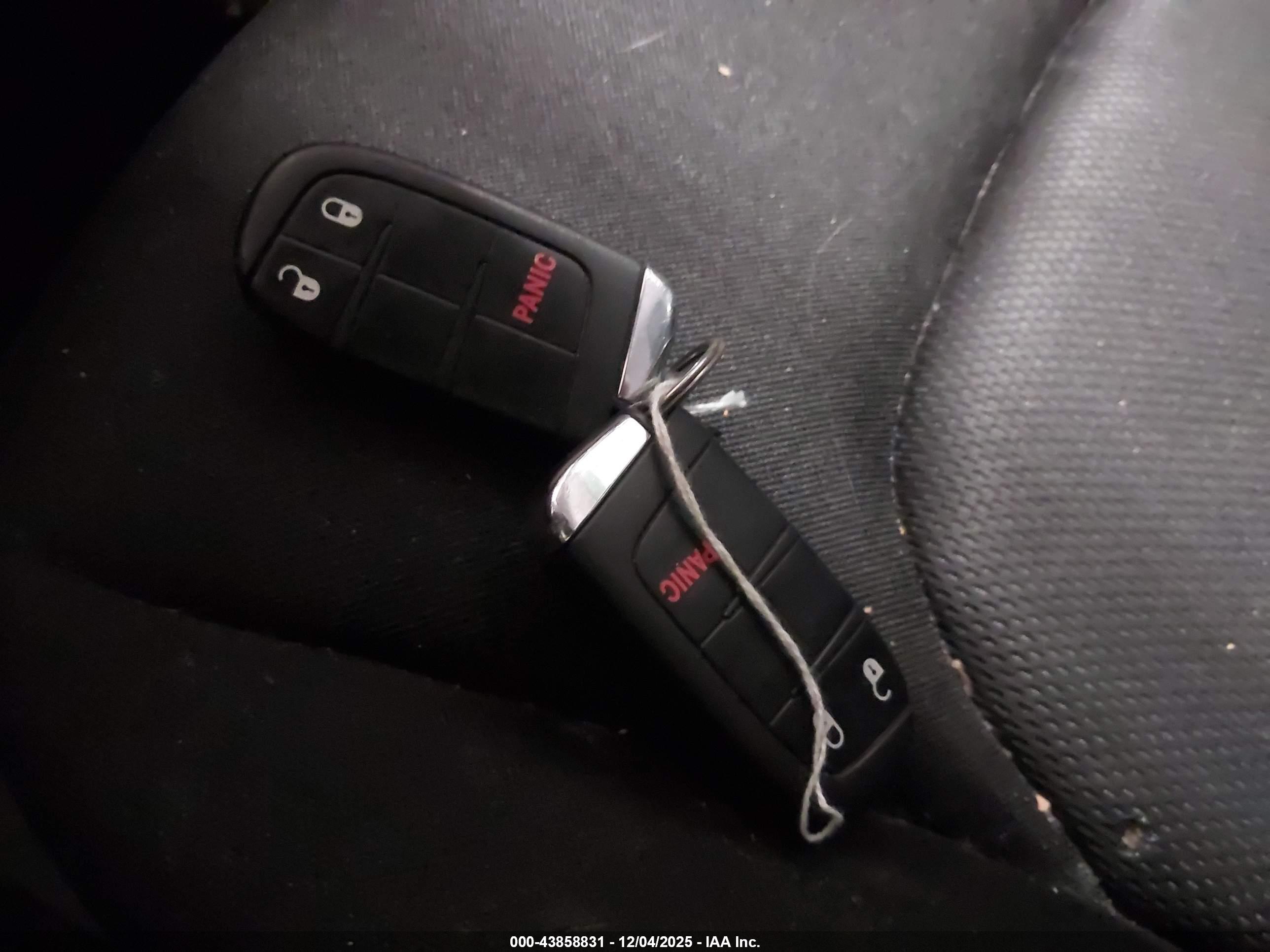 JEEP RENEGADE image 11