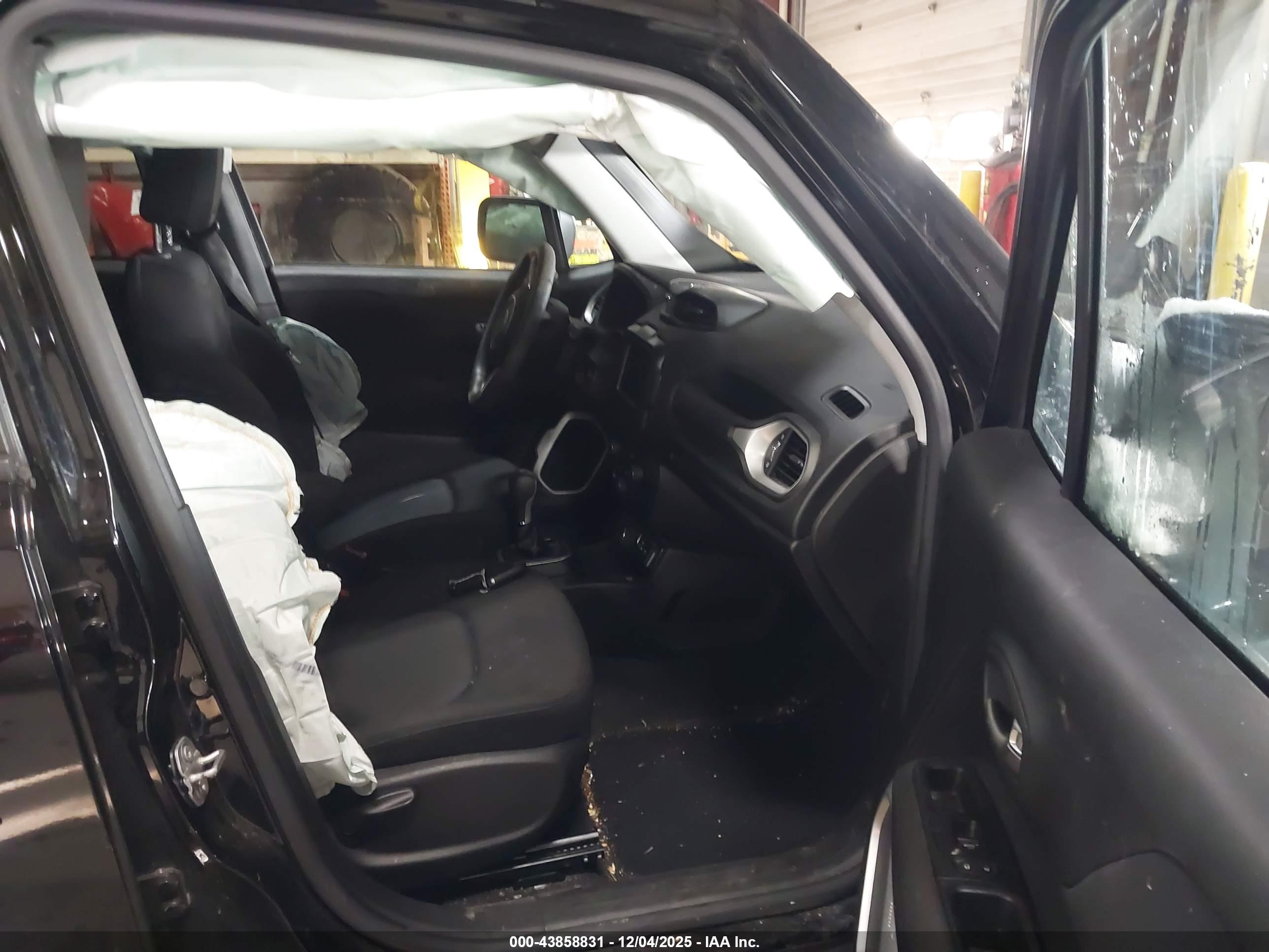 JEEP RENEGADE image 5