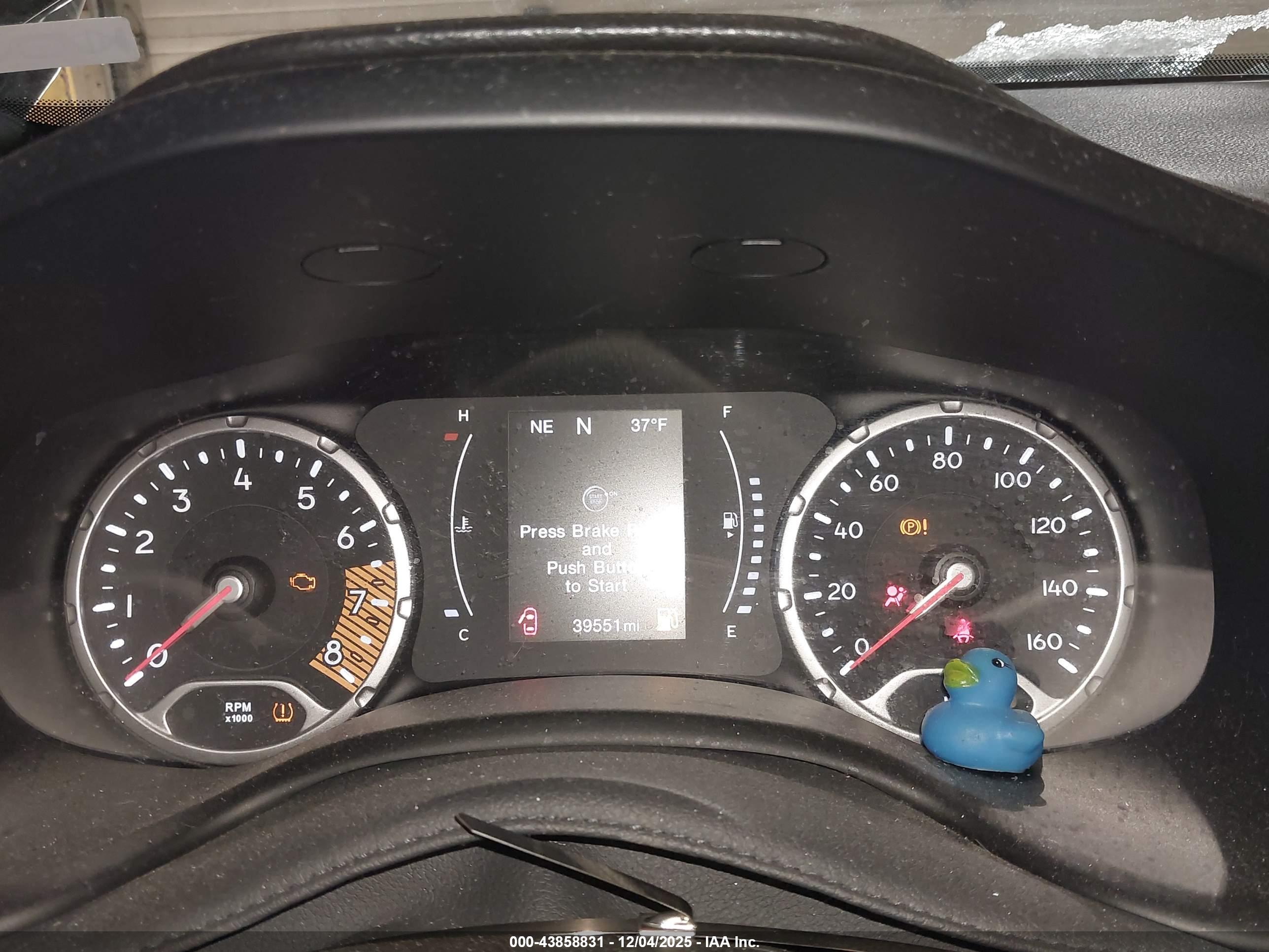 JEEP RENEGADE image 7