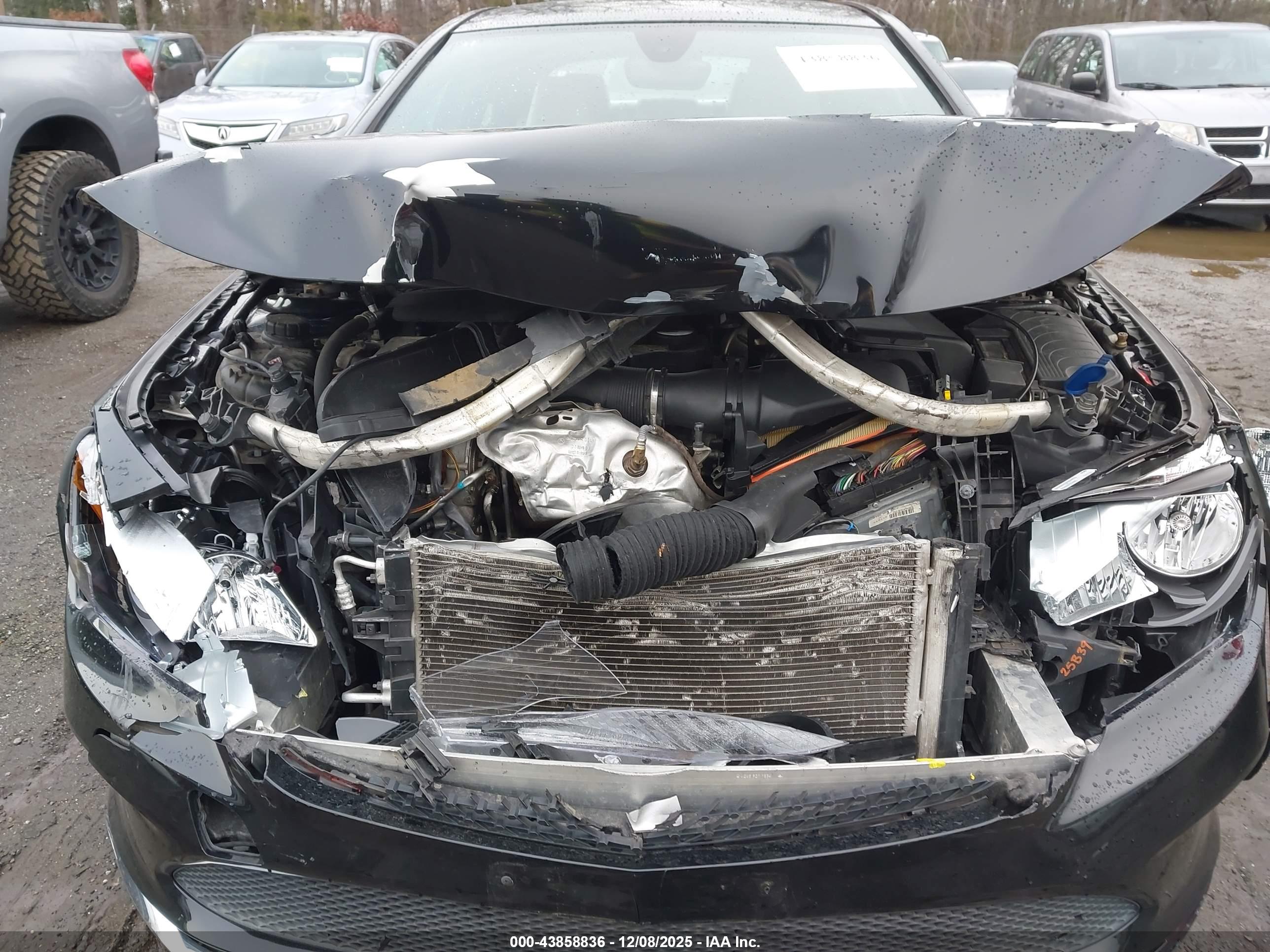 MERCEDES-BENZ CLA image 10