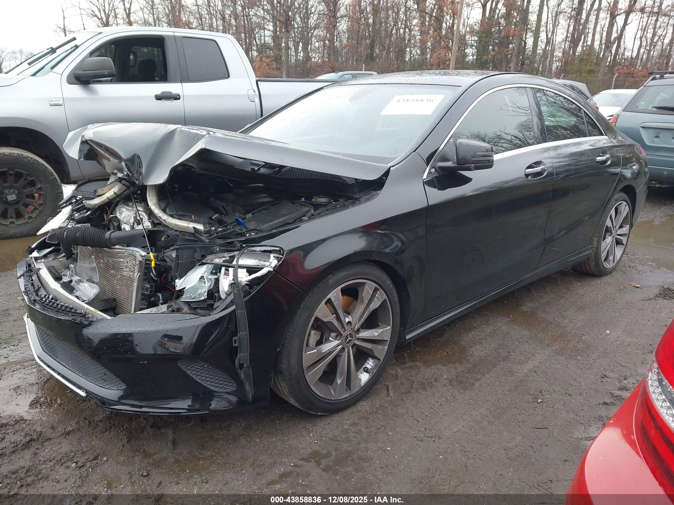 MERCEDES-BENZ CLA image 2