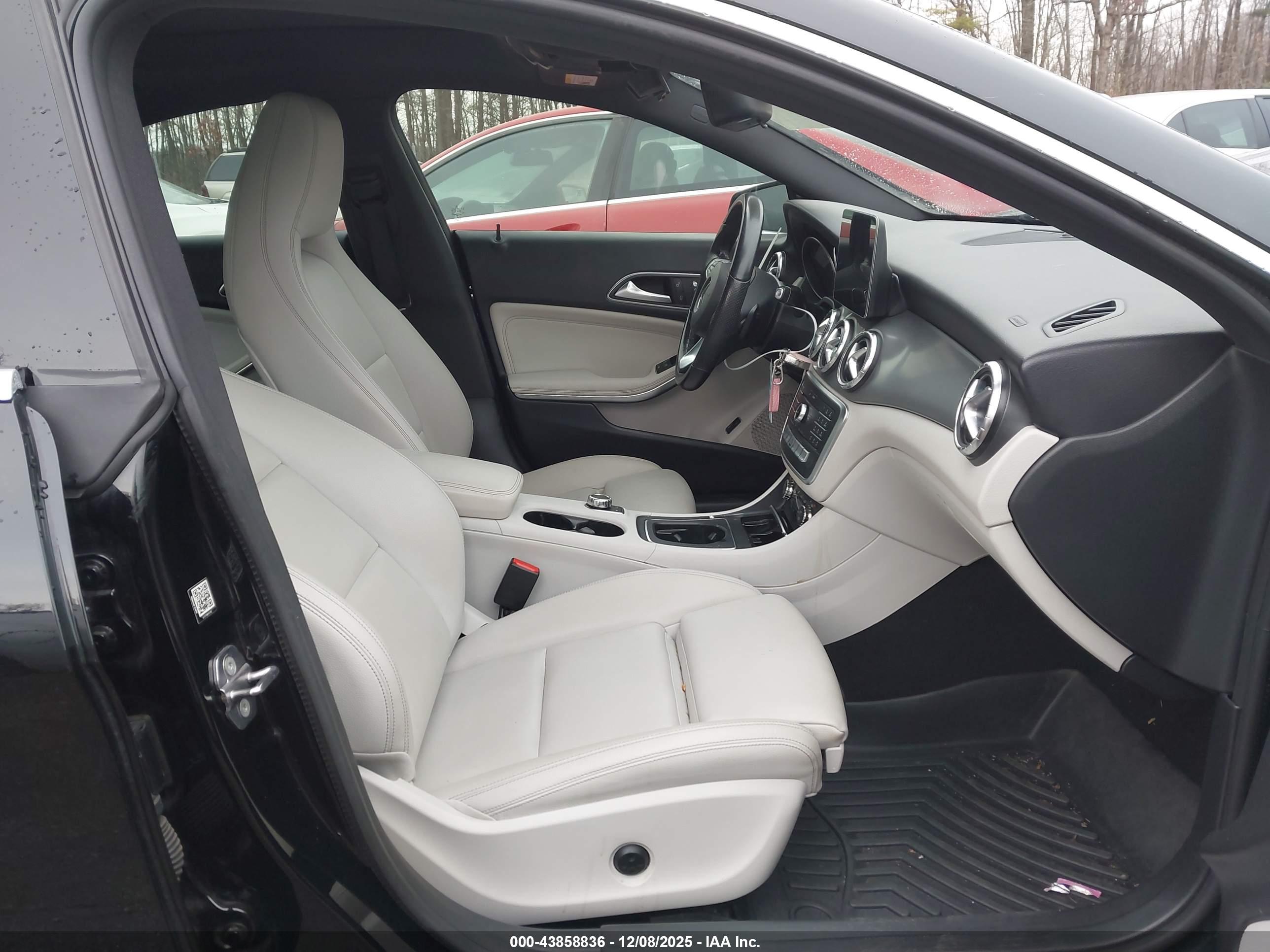 MERCEDES-BENZ CLA image 5