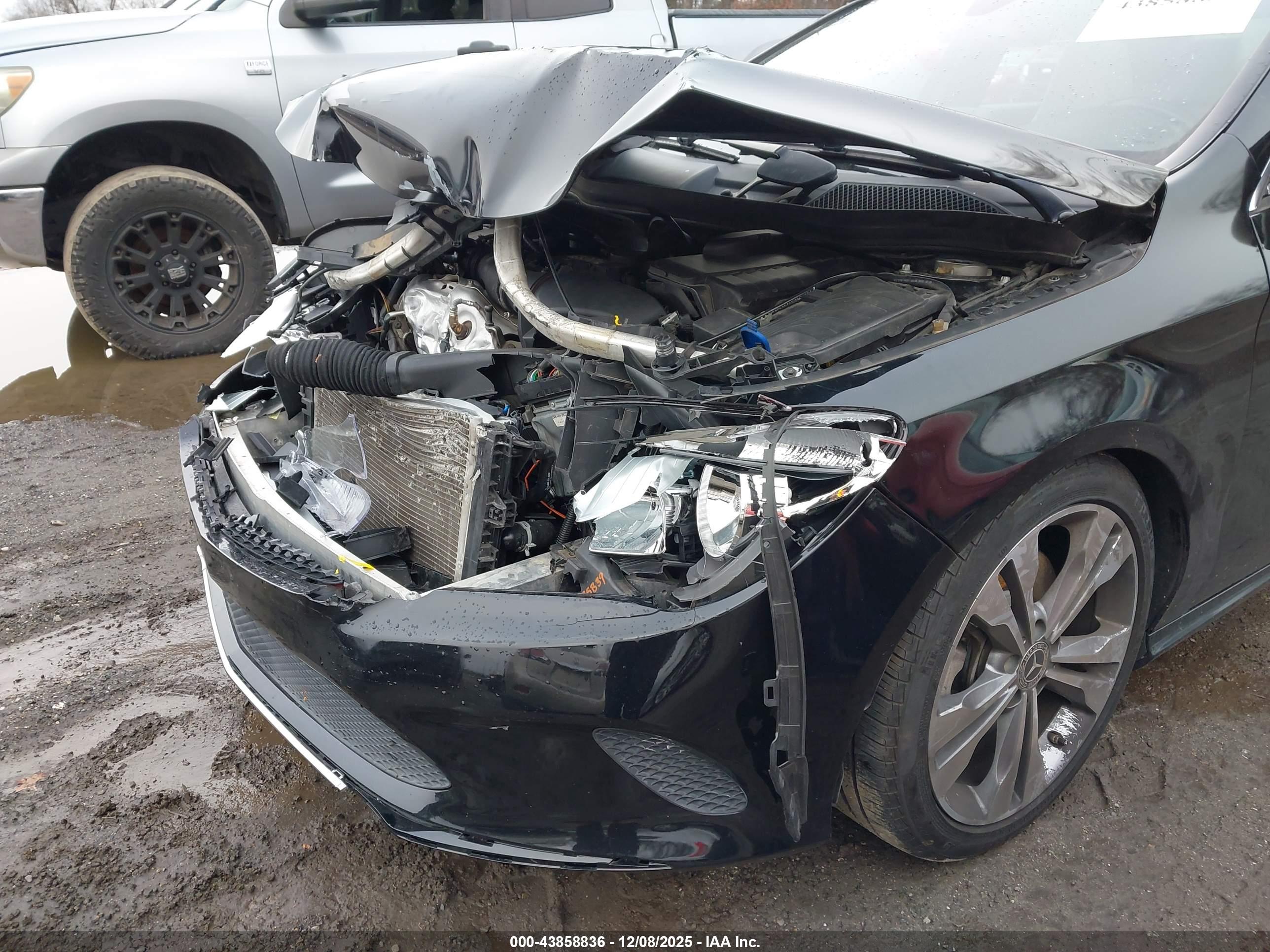 MERCEDES-BENZ CLA image 6