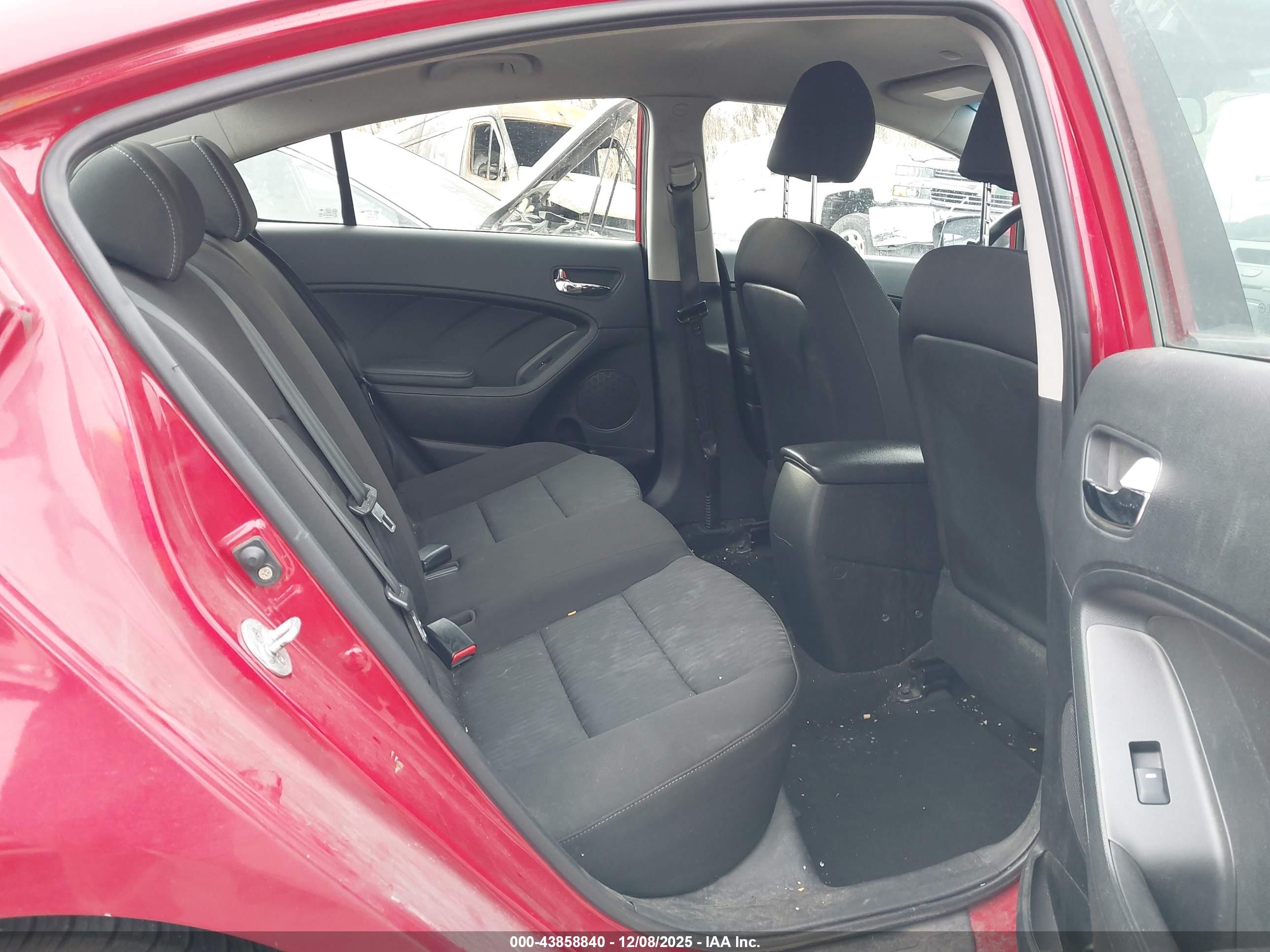 KIA FORTE image 8