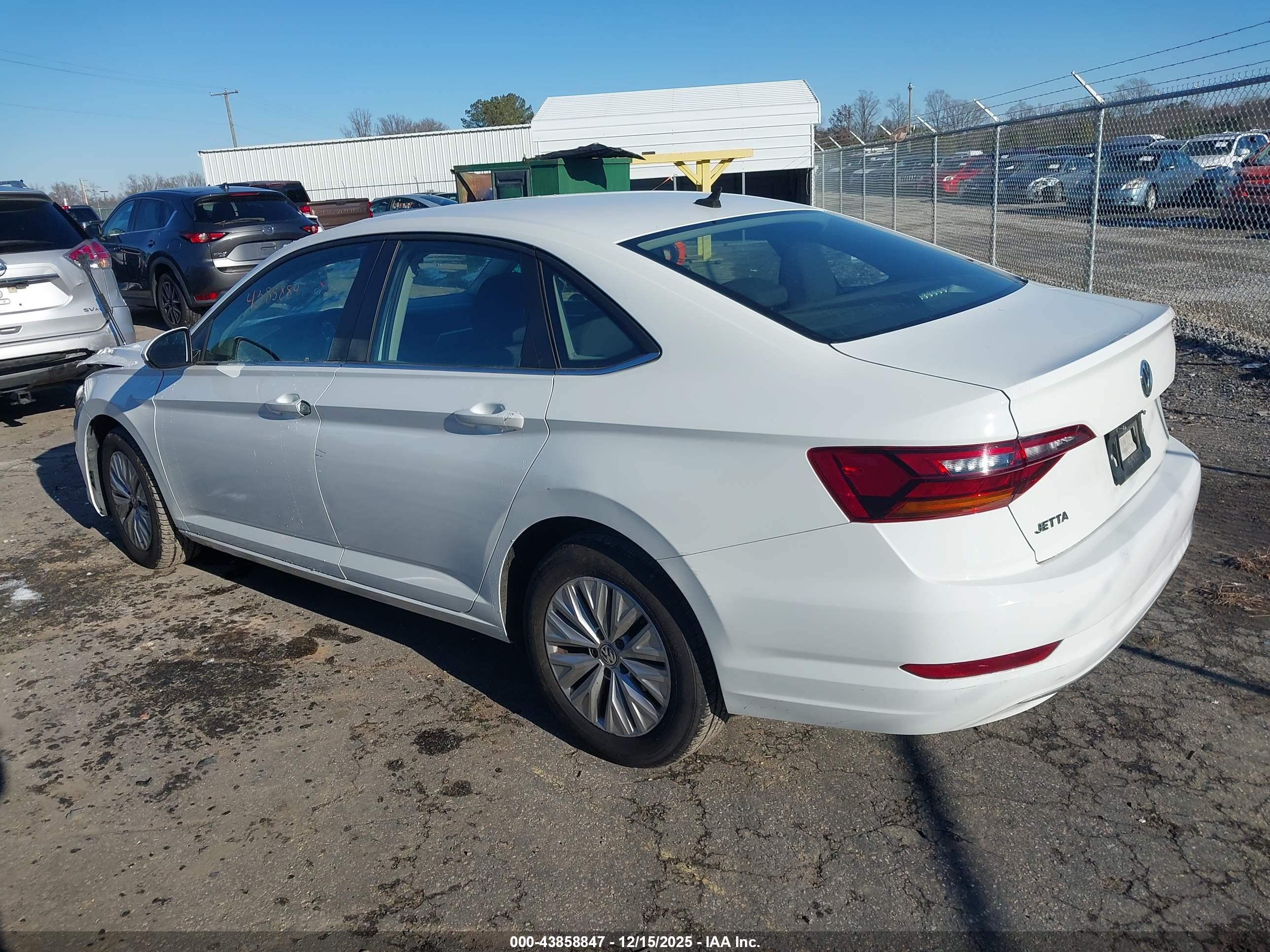 VOLKSWAGEN JETTA image 3