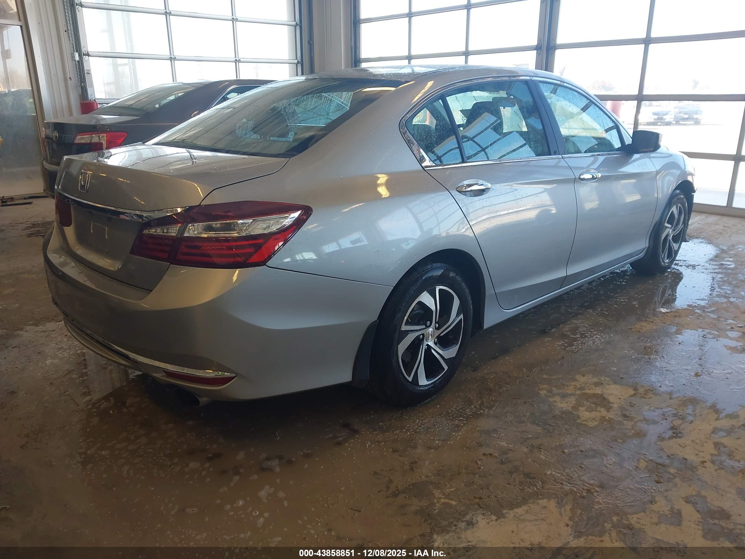 HONDA ACCORD image 4