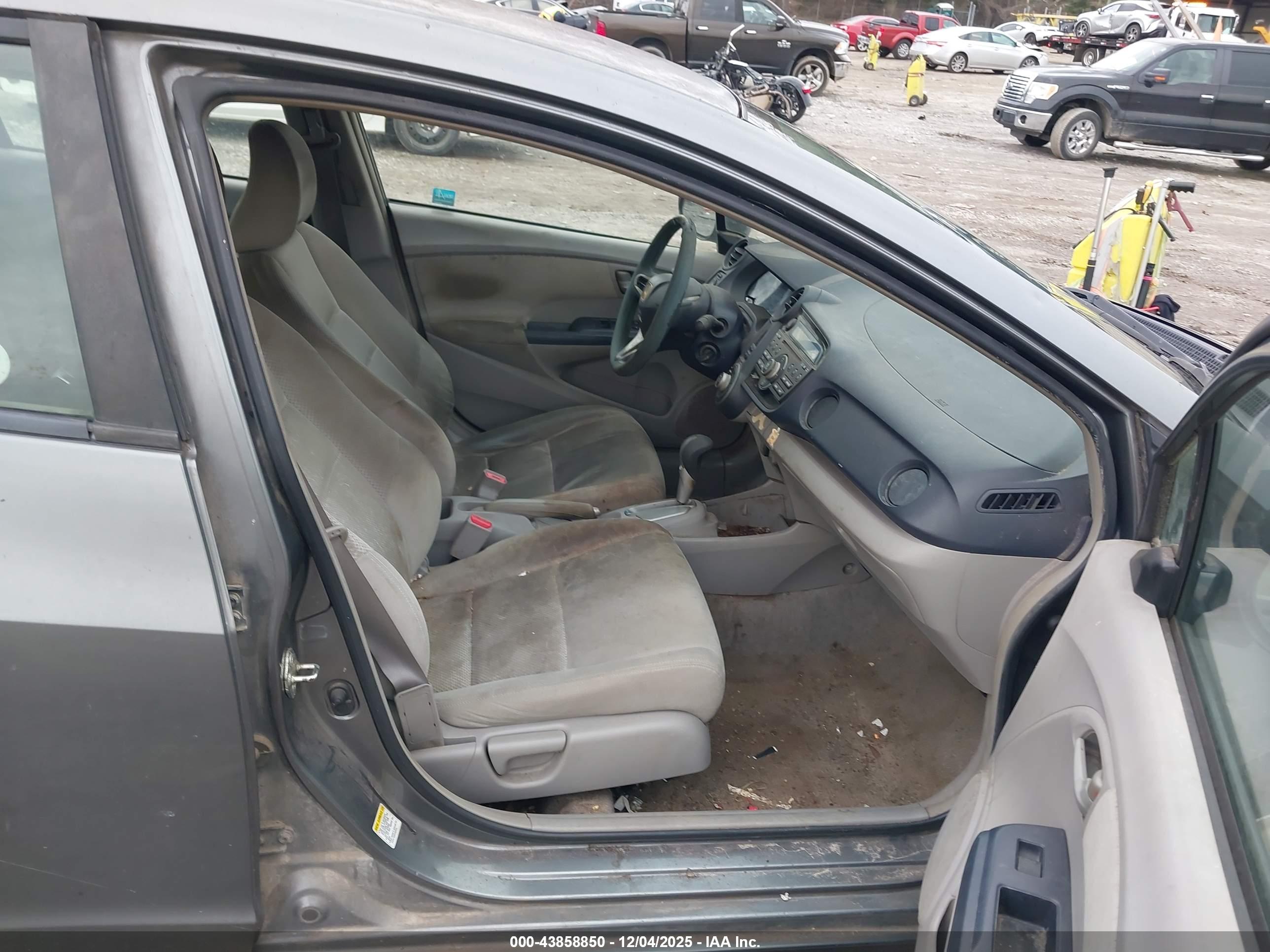 HONDA INSIGHT image 5