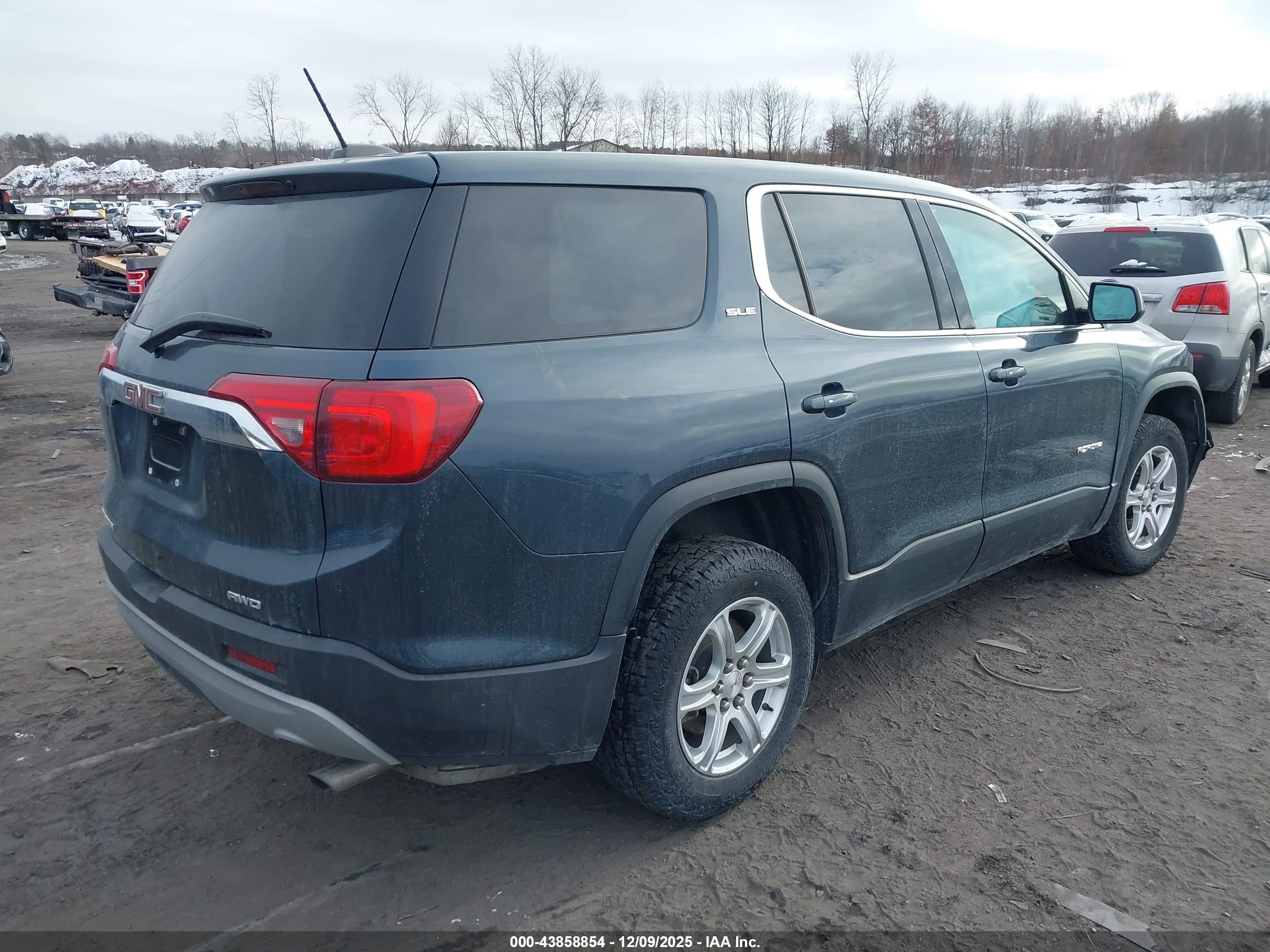 GMC ACADIA image 4