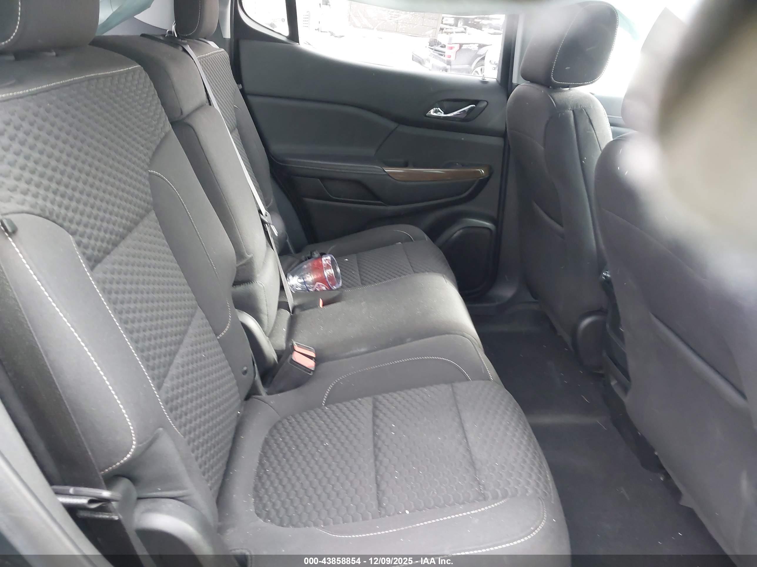 GMC ACADIA image 8