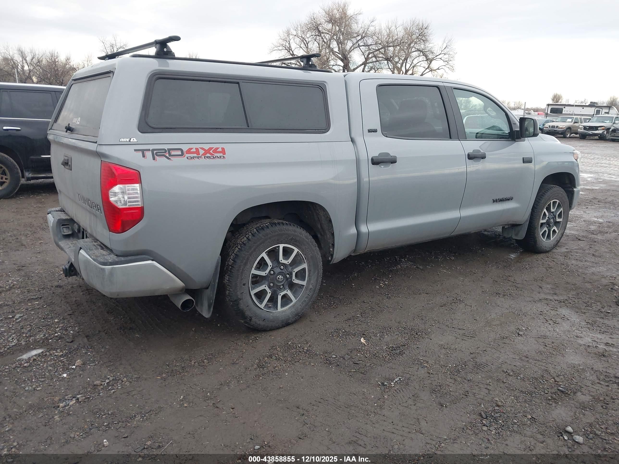 TOYOTA TUNDRA image 4
