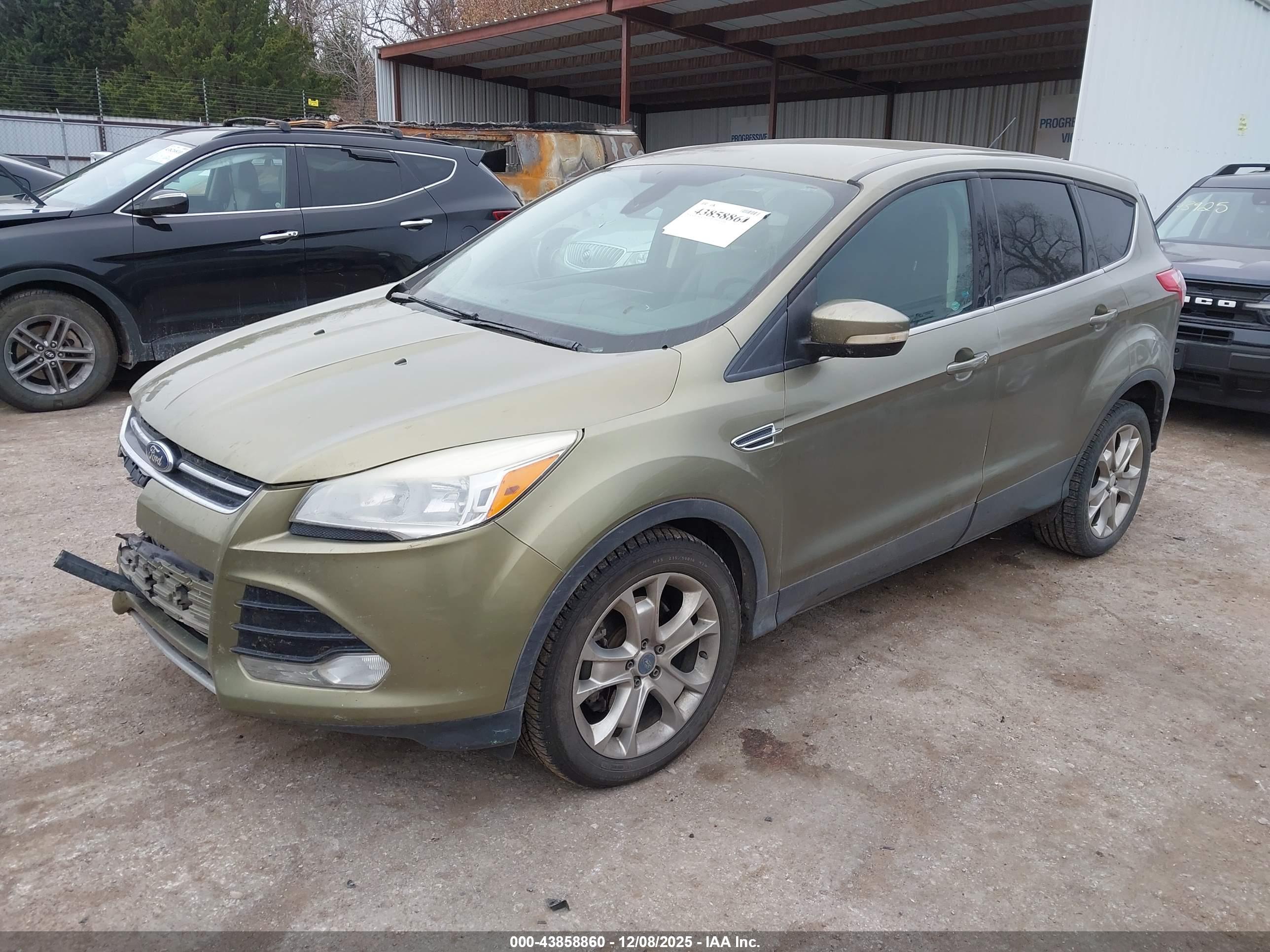 FORD ESCAPE image 2