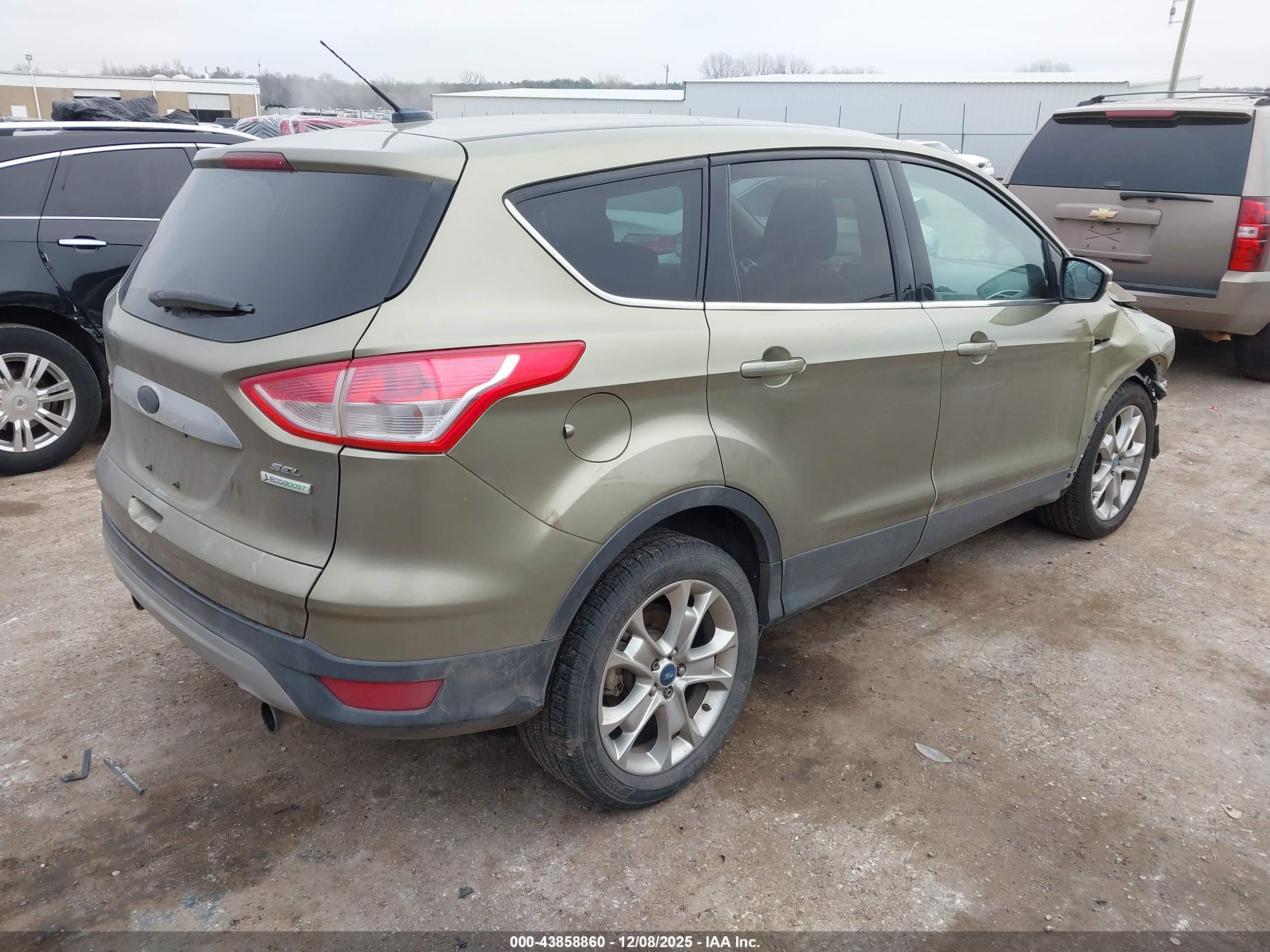 FORD ESCAPE image 4