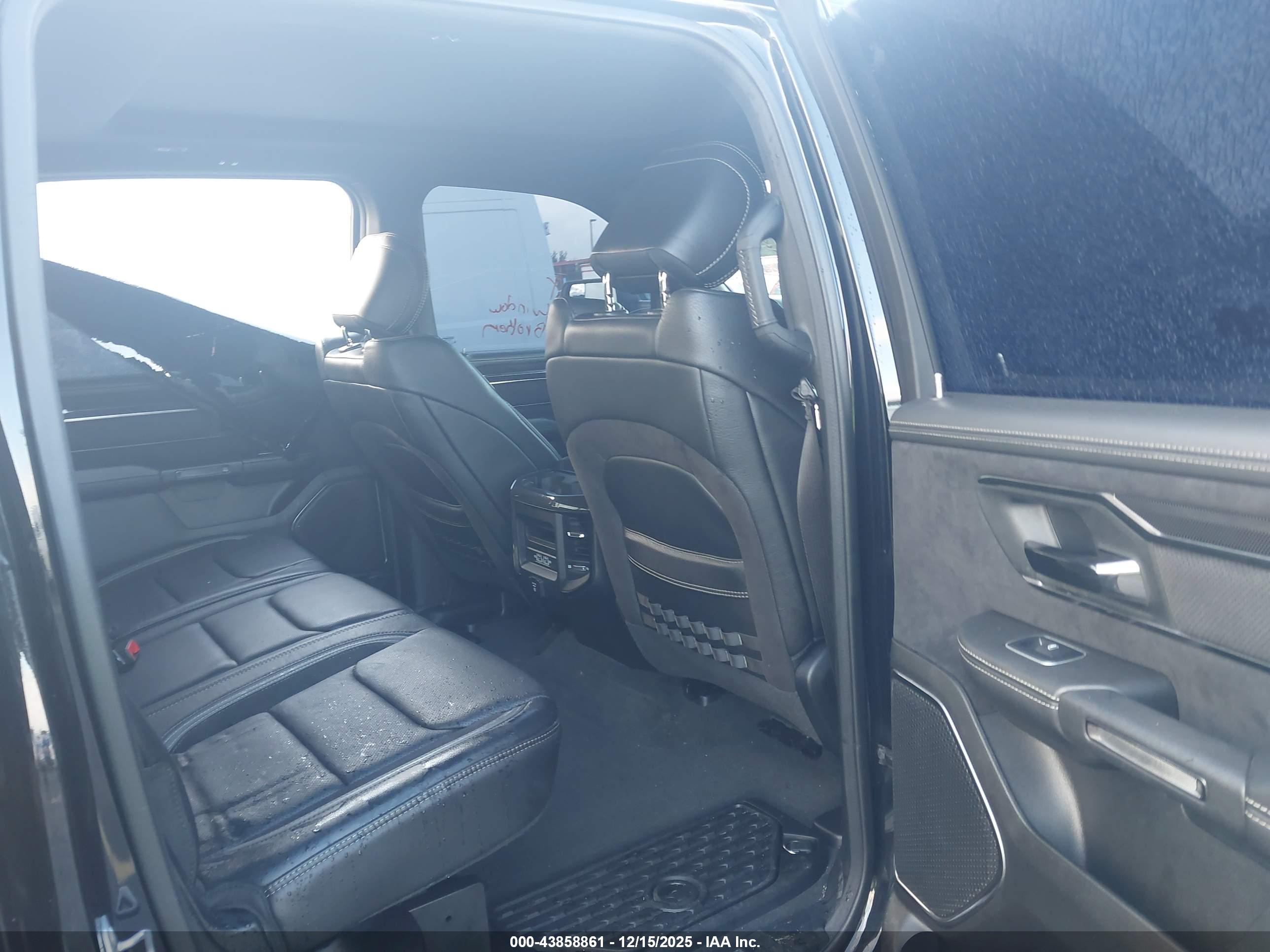 RAM 1500 image 8