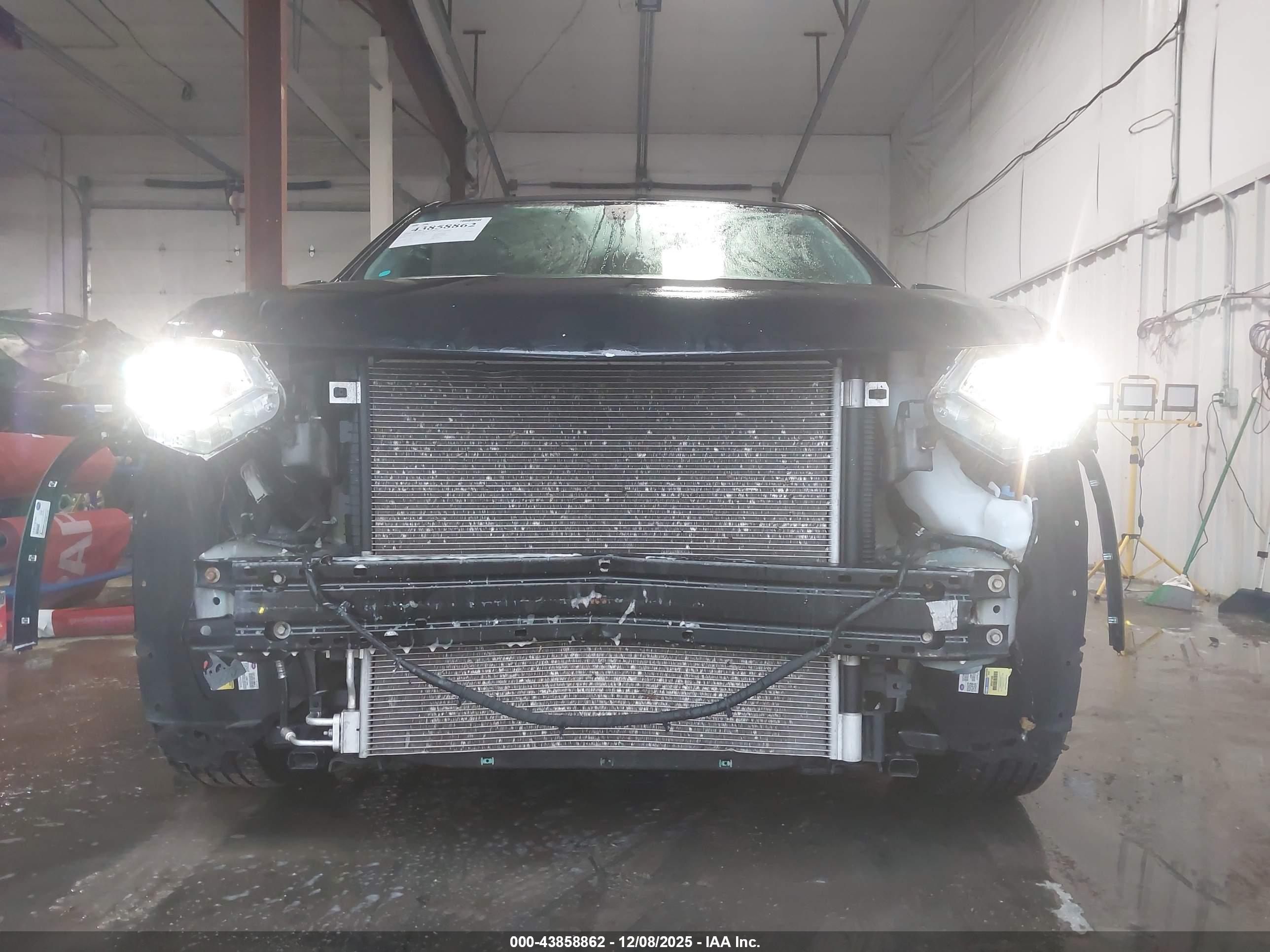 CHEVROLET TRAVERSE image 6