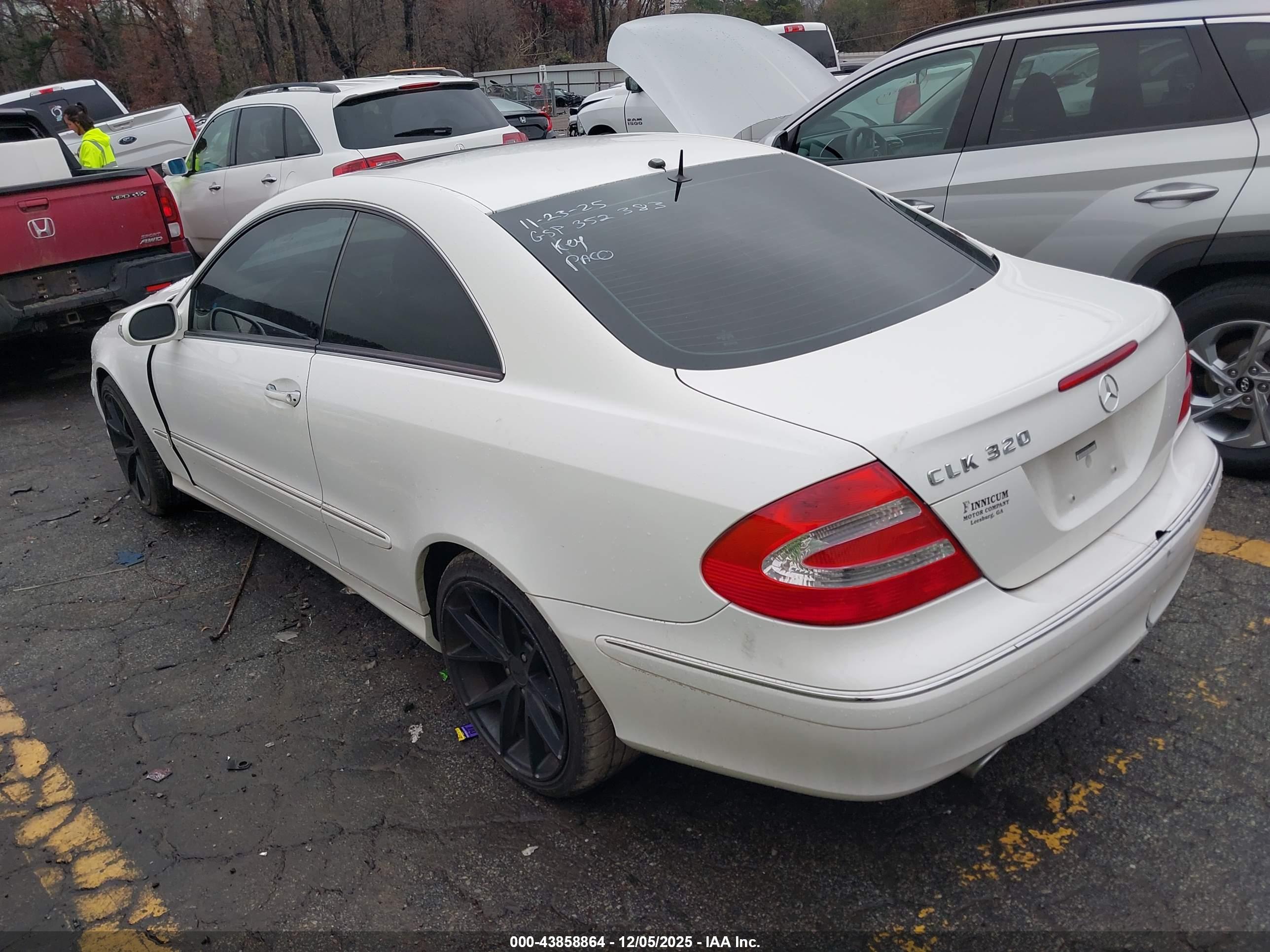 MERCEDES-BENZ CLK image 3