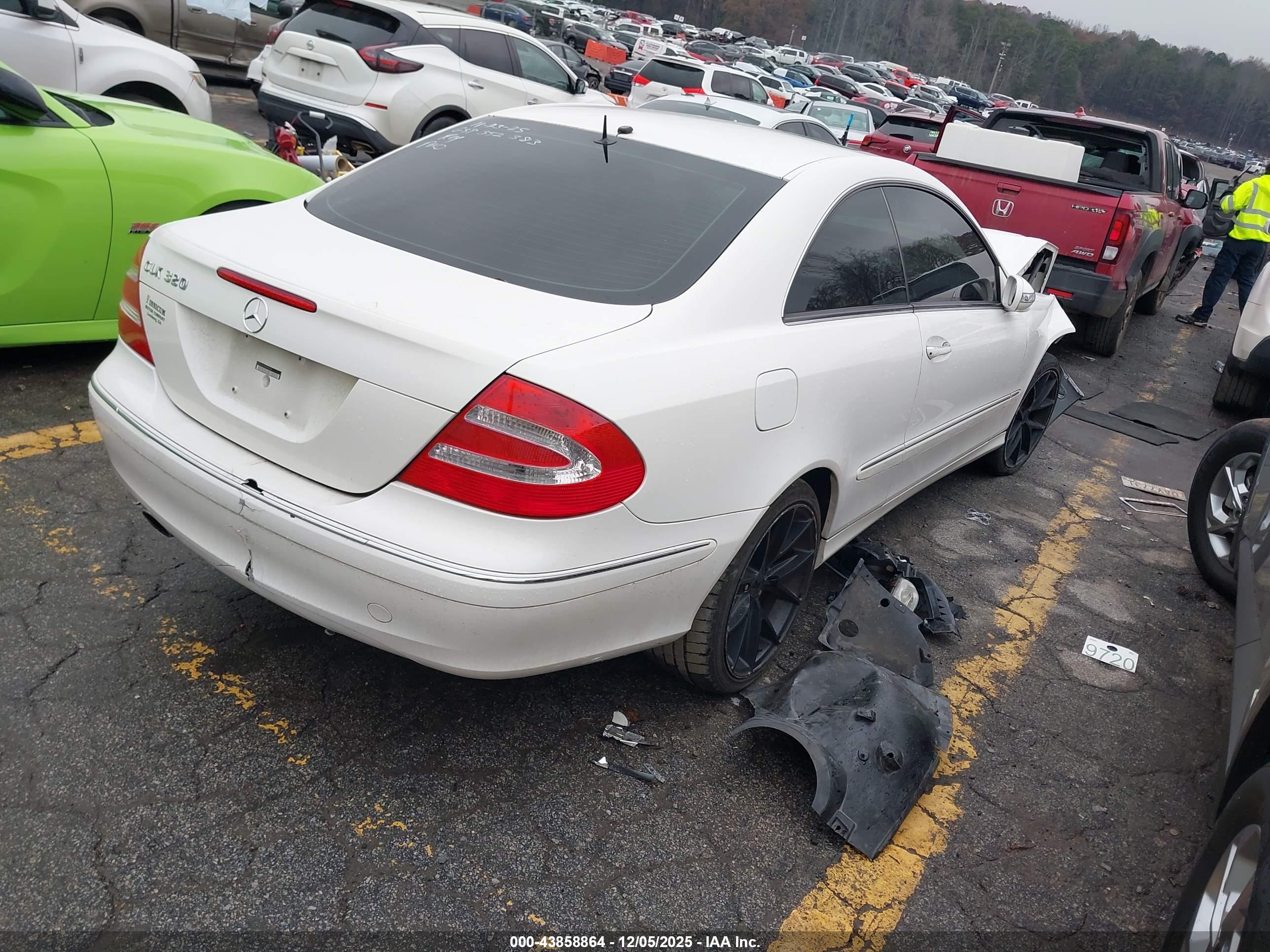 MERCEDES-BENZ CLK image 4
