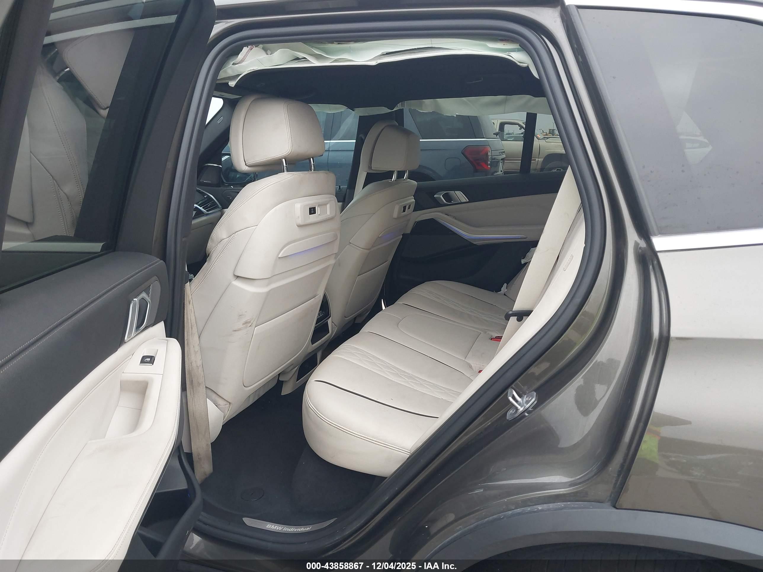 BMW X5 image 8